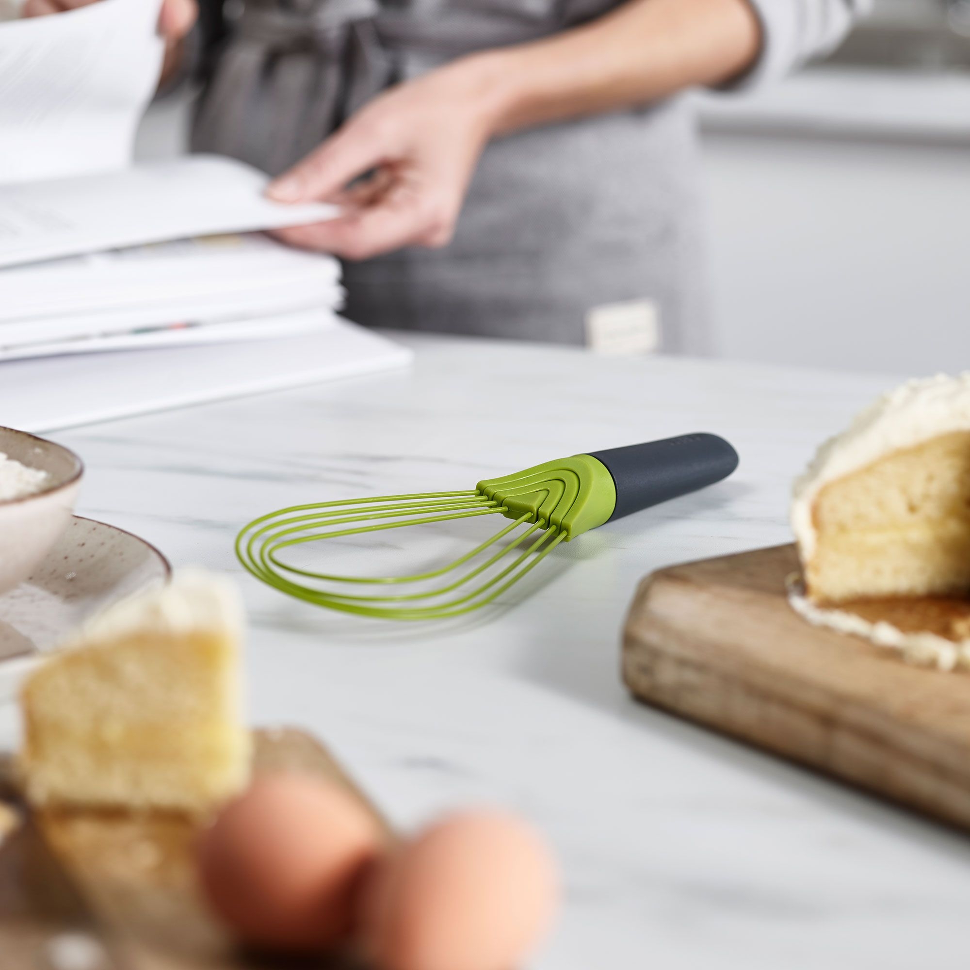 Joseph Joseph - Twist™ 2-in-1 Whisk Green