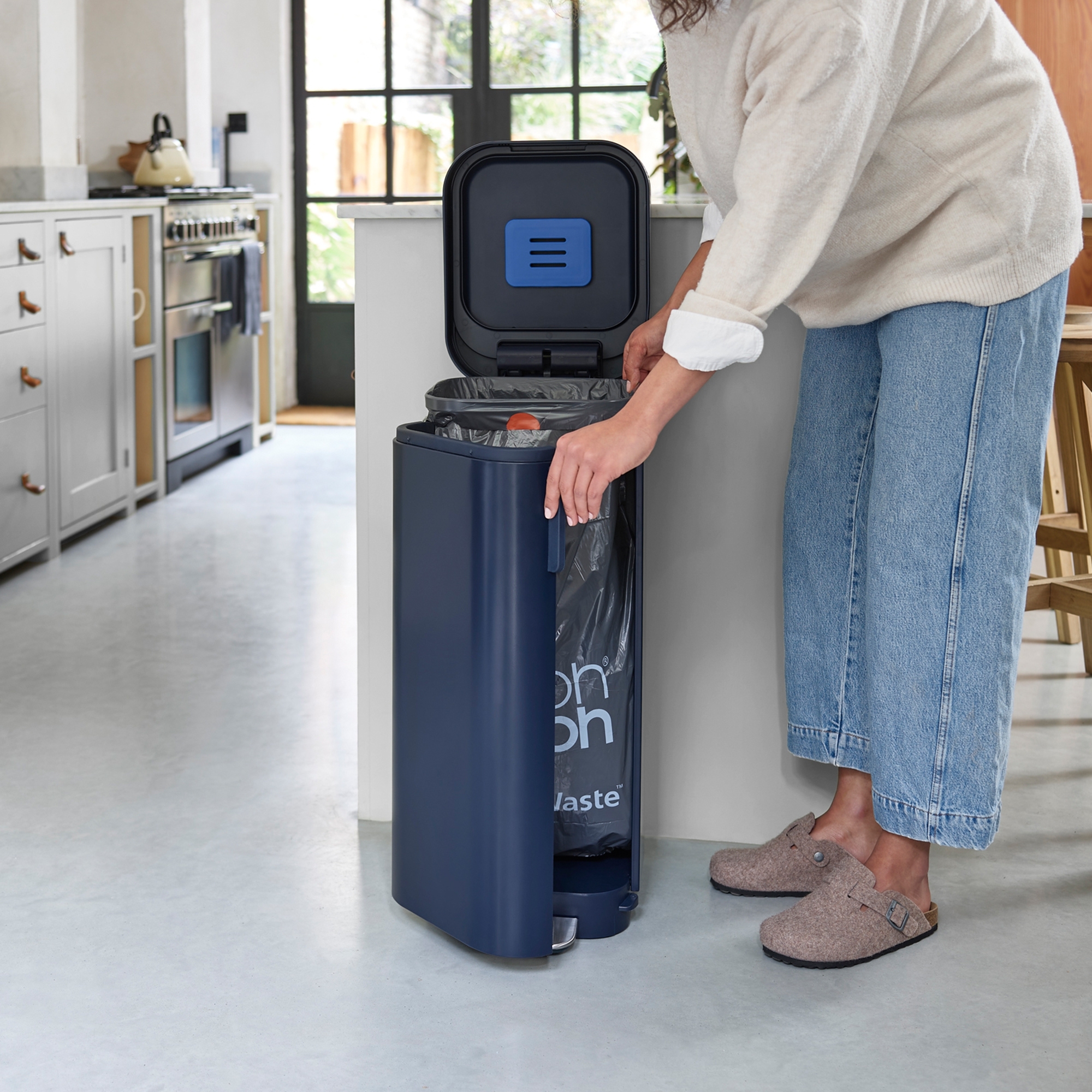 Joseph Joseph - Split™ 6L Steel Waste & Recycling Bin blue Joseph Joseph - Split™ 6L Steel Waste & Recycling Bin blue