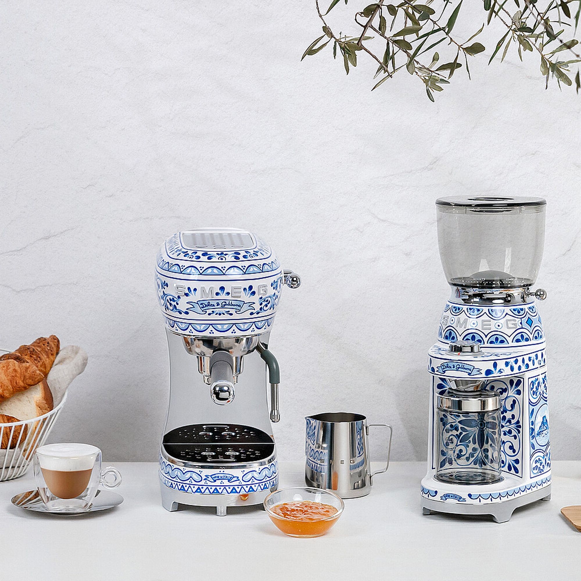 SMEG - coffee grinder - Dolce&Gabbana - Blu Mediterraneo SMEG - coffee grinder - Dolce&Gabbana - Blu Mediterraneo