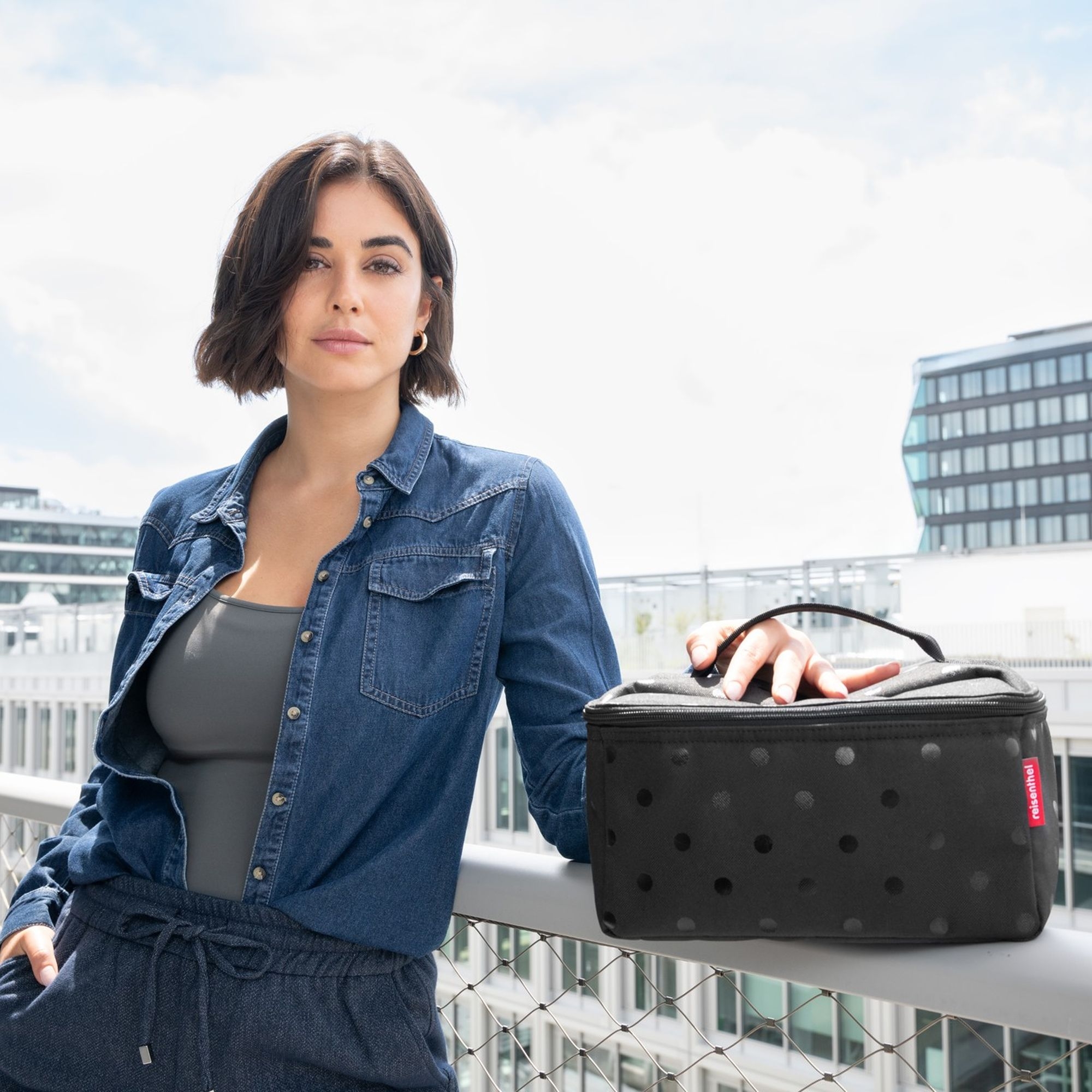 reisenthel - beautycase - glossy dots black reisenthel - beautycase - glossy dots black