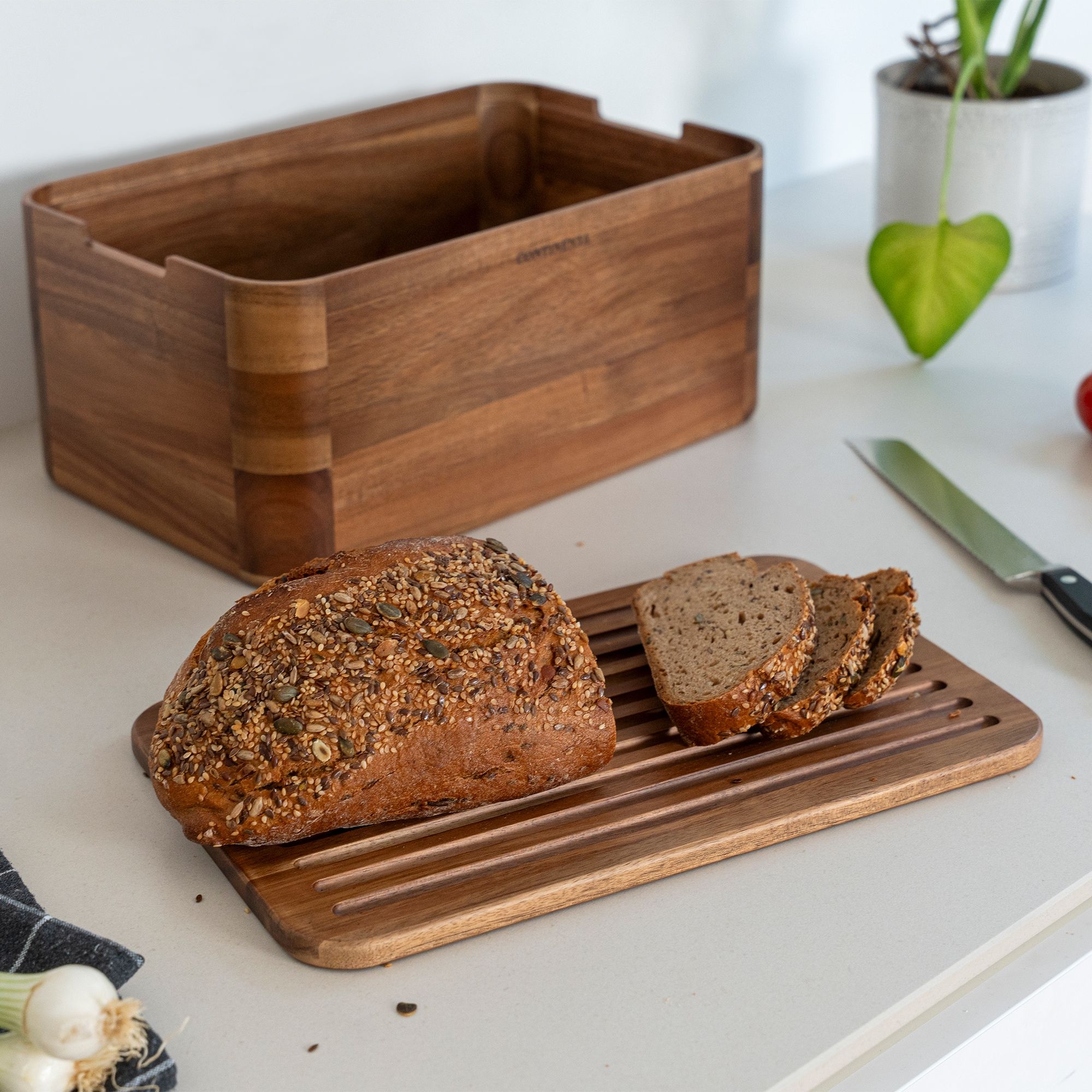 Continenta - Bread Box, 36 x 23 x 16 cm, Acacia