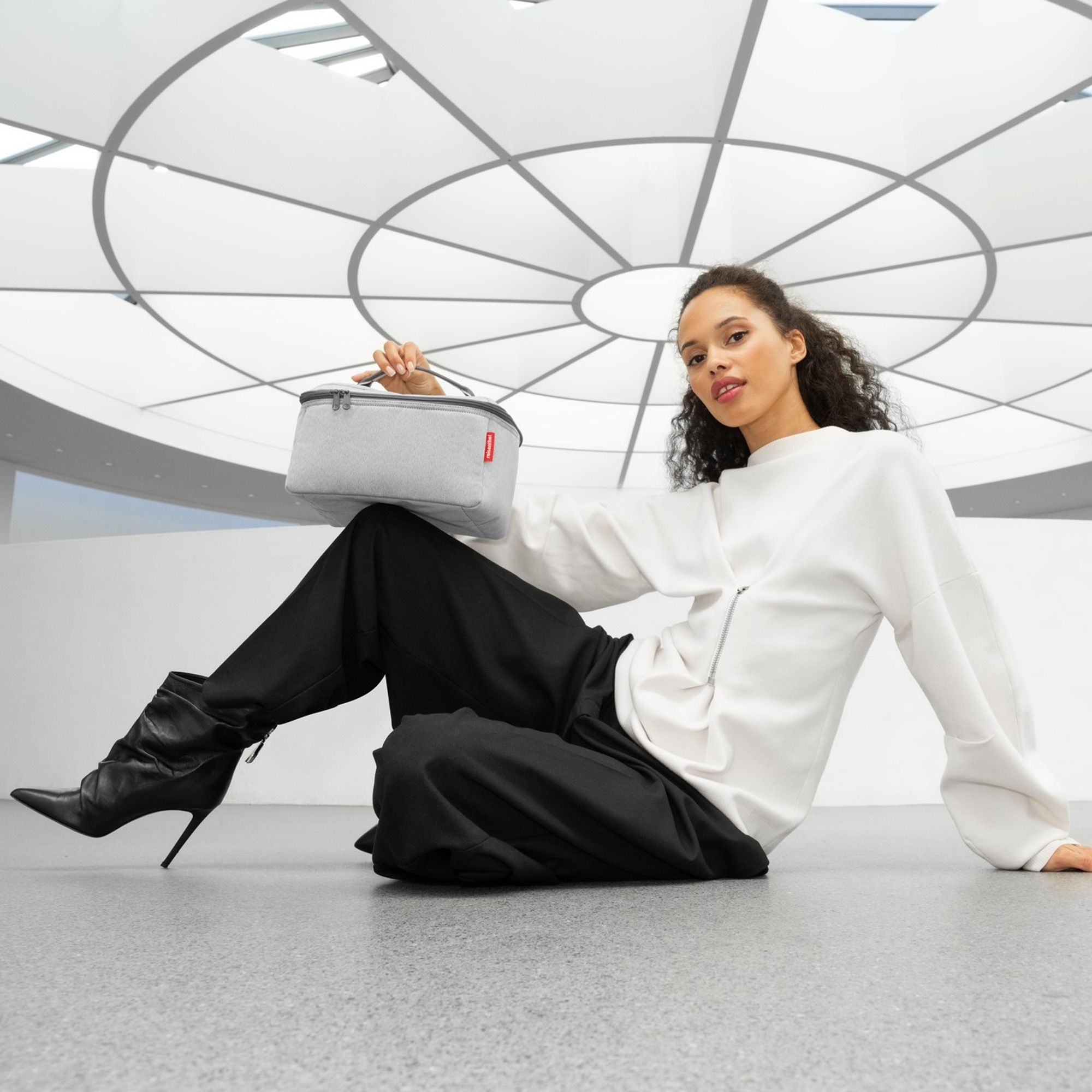 reisenthel - beautycase - herringbone grey reisenthel - beautycase - herringbone grey