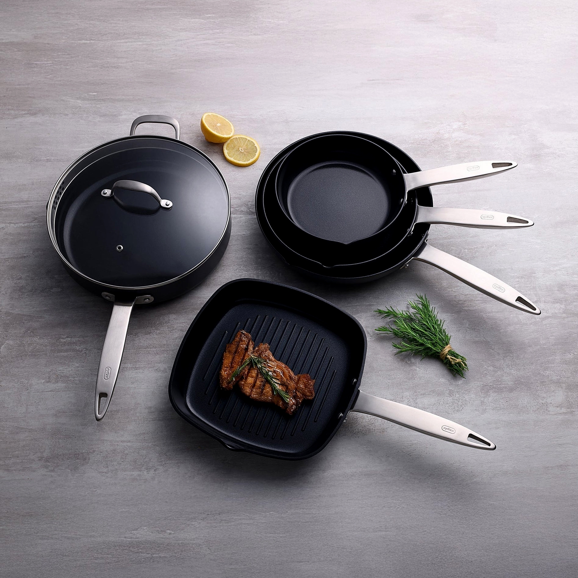 ZYLISS - Saute Pan With Lid 28 cm | Ultimate Pro Ceramic ZYLISS - Saute Pan With Lid 28 cm | Ultimate Pro Ceramic