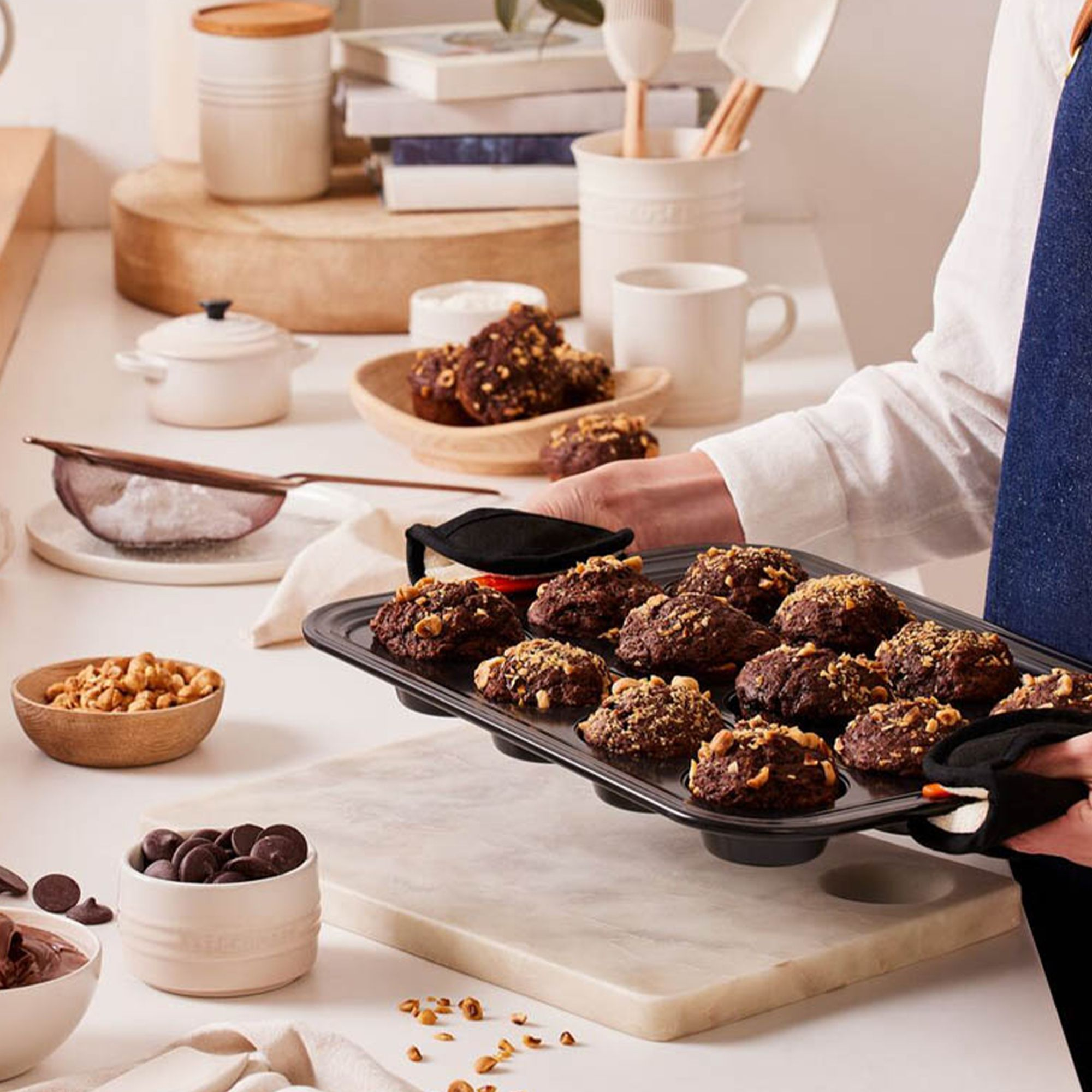 Le Creuset - 12 Cup Muffin Tray - 30 x 23 cm