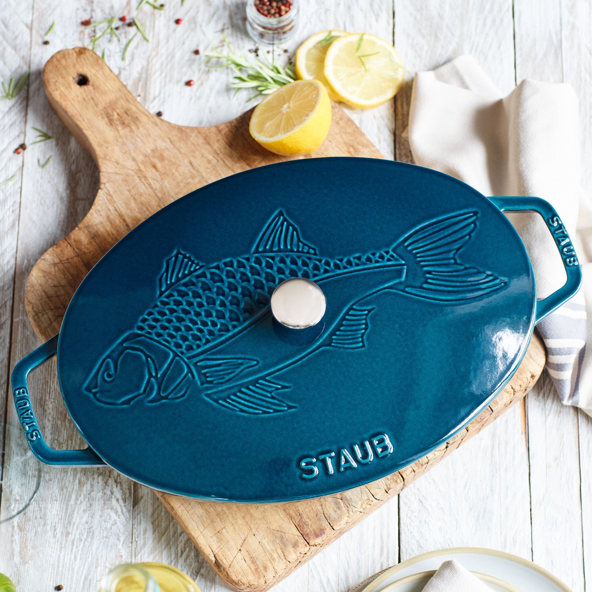 STAUB - Oven dish with lid | Specialities | La-Mer