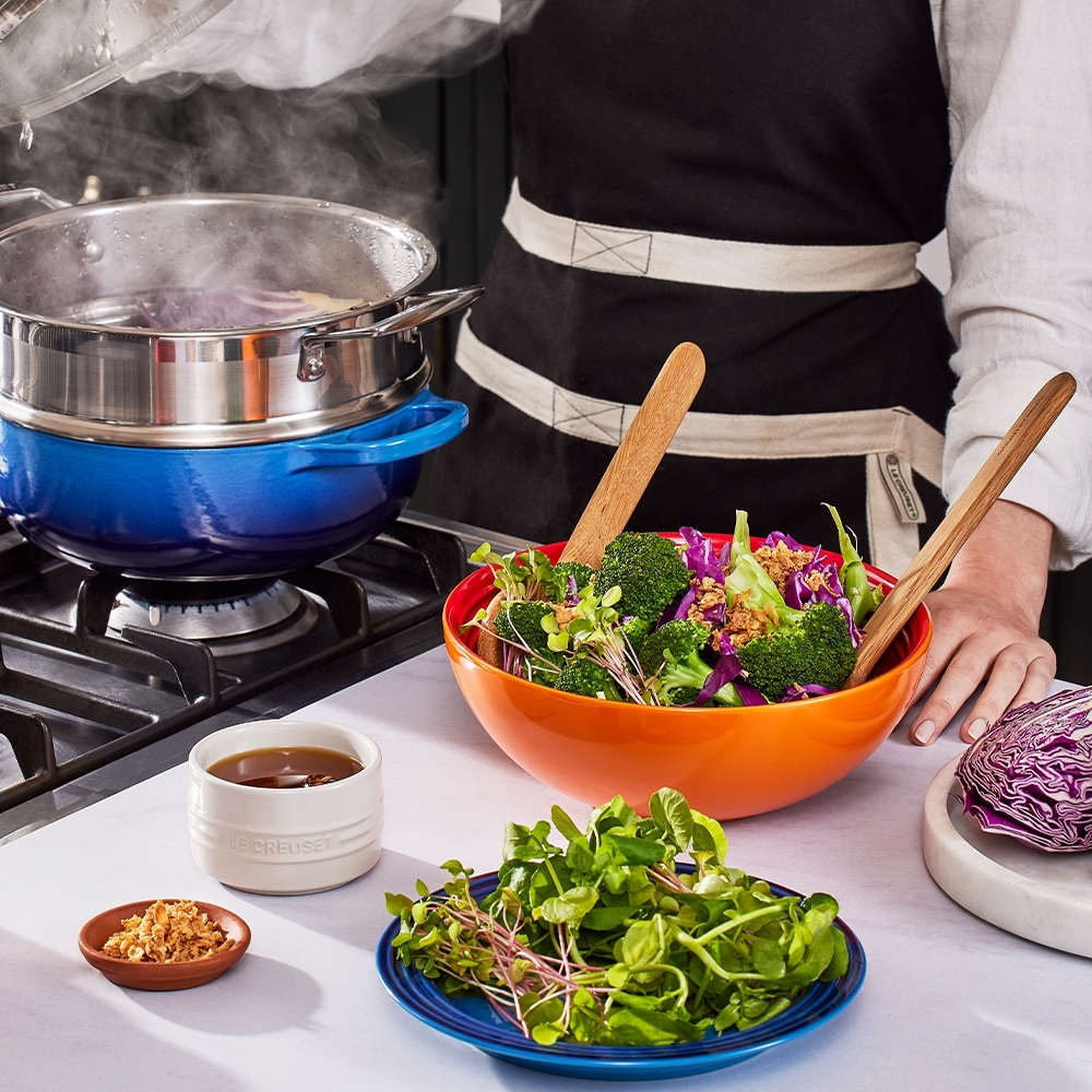 Le Creuset - Stoneware Serving Bowl 24 cm Le Creuset - Stoneware Serving Bowl 24 cm