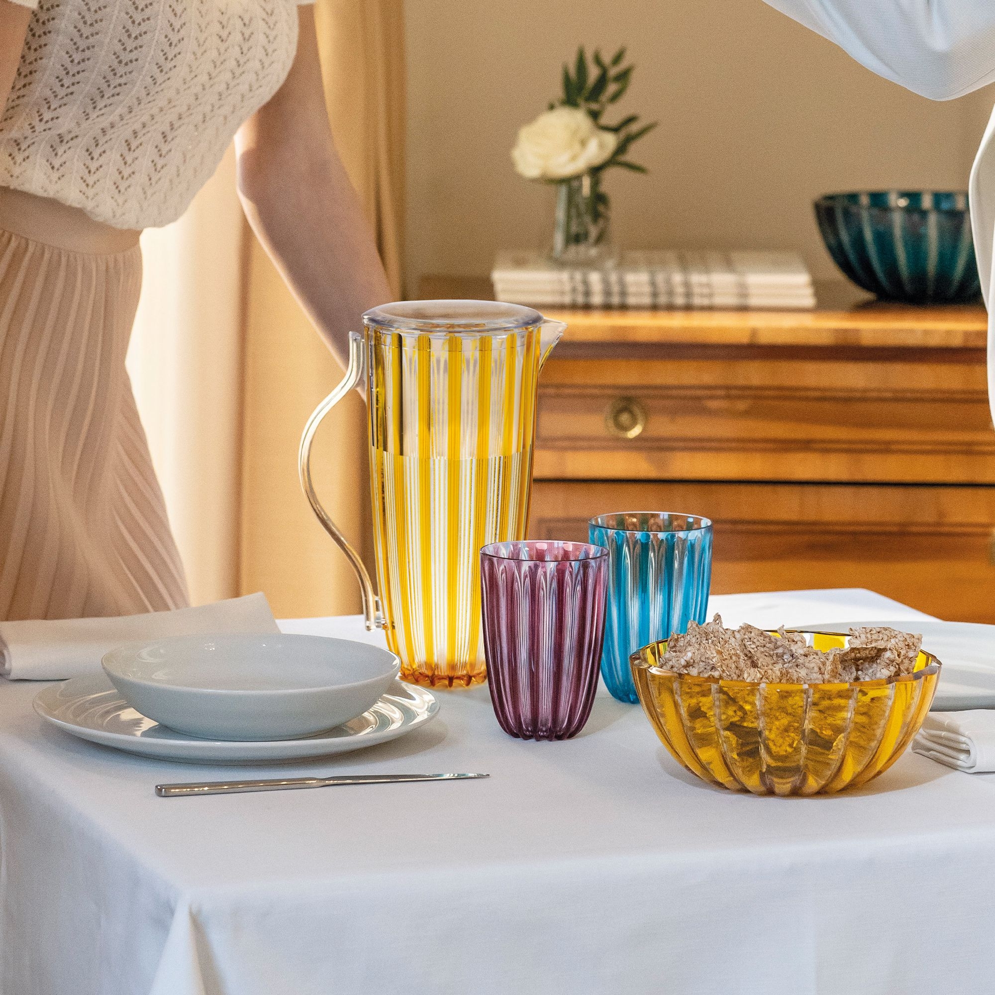 Guzzini - Carafe with lid "Dolce Vita" white Guzzini - Carafe with lid "Dolce Vita" white