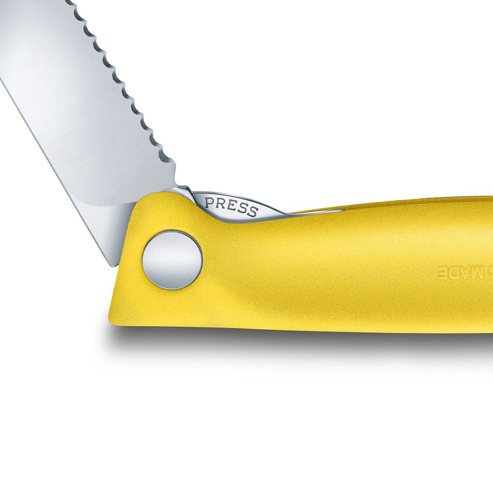 Victorinox - Picnic Knife SwissClassic, 11 cm, yellow Victorinox - Picnic Knife SwissClassic, 11 cm, yellow