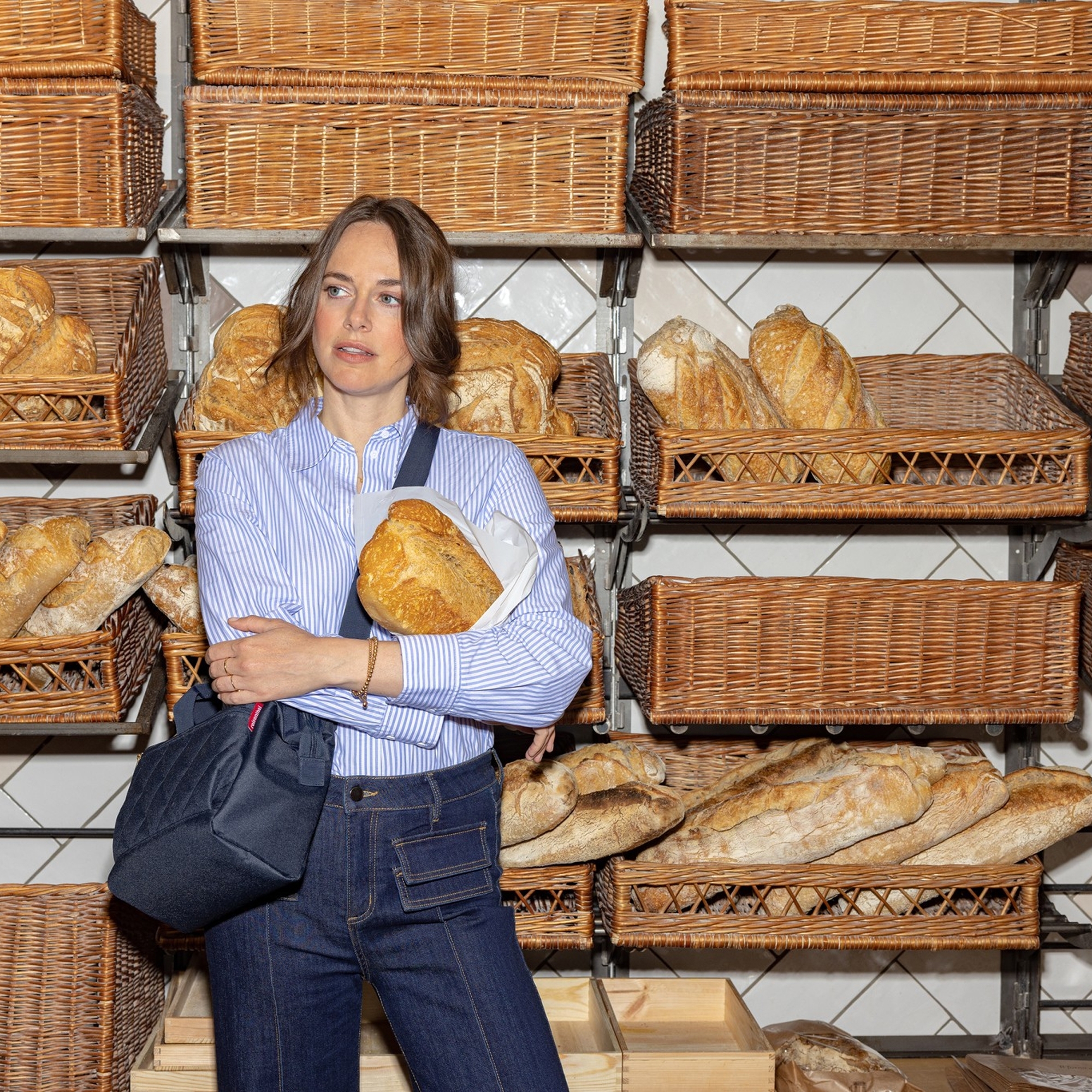 reisenthel - allrounder cross - rhombus midnight gold reisenthel - allrounder cross - rhombus midnight gold