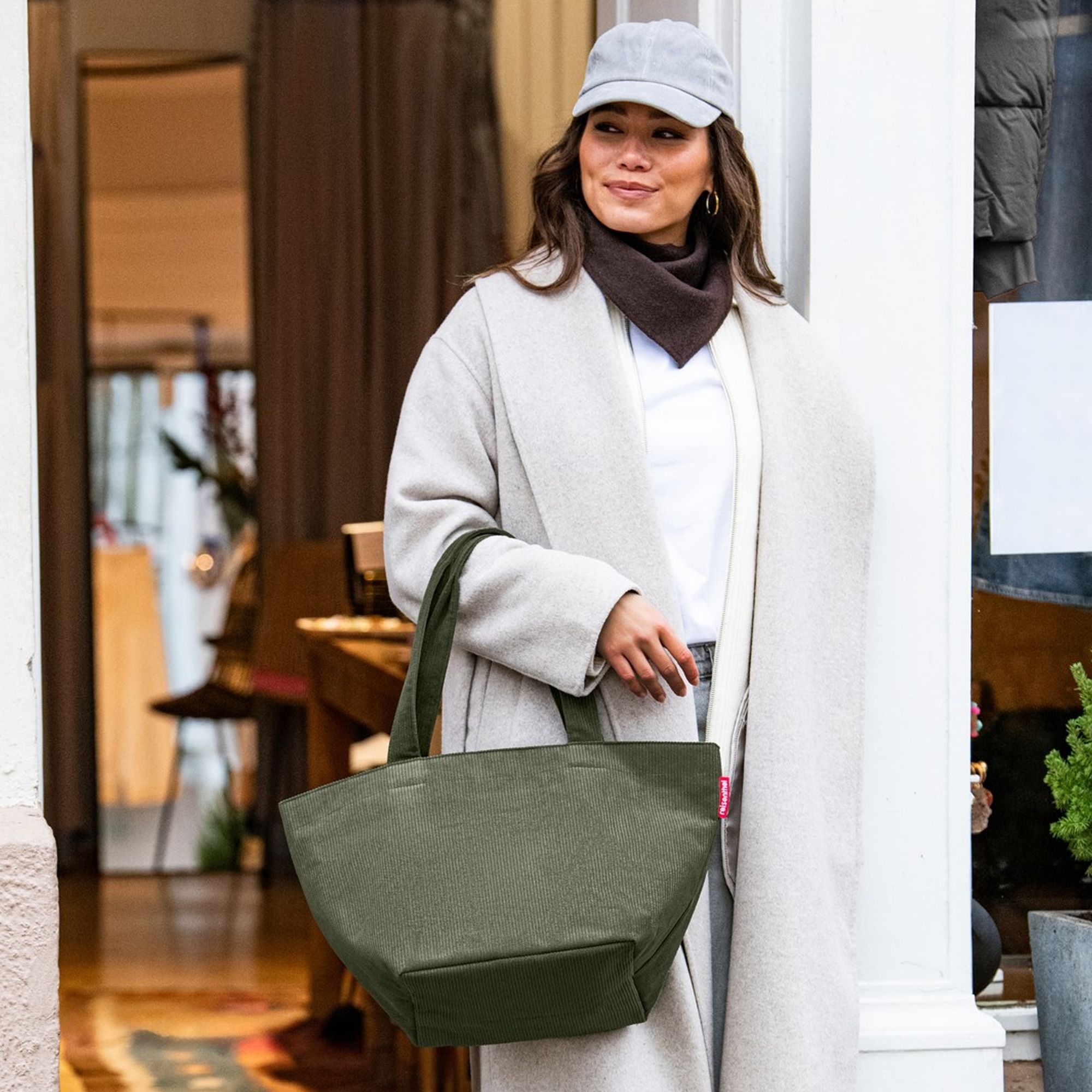 reisenthel - shopper M - cord dark matcha