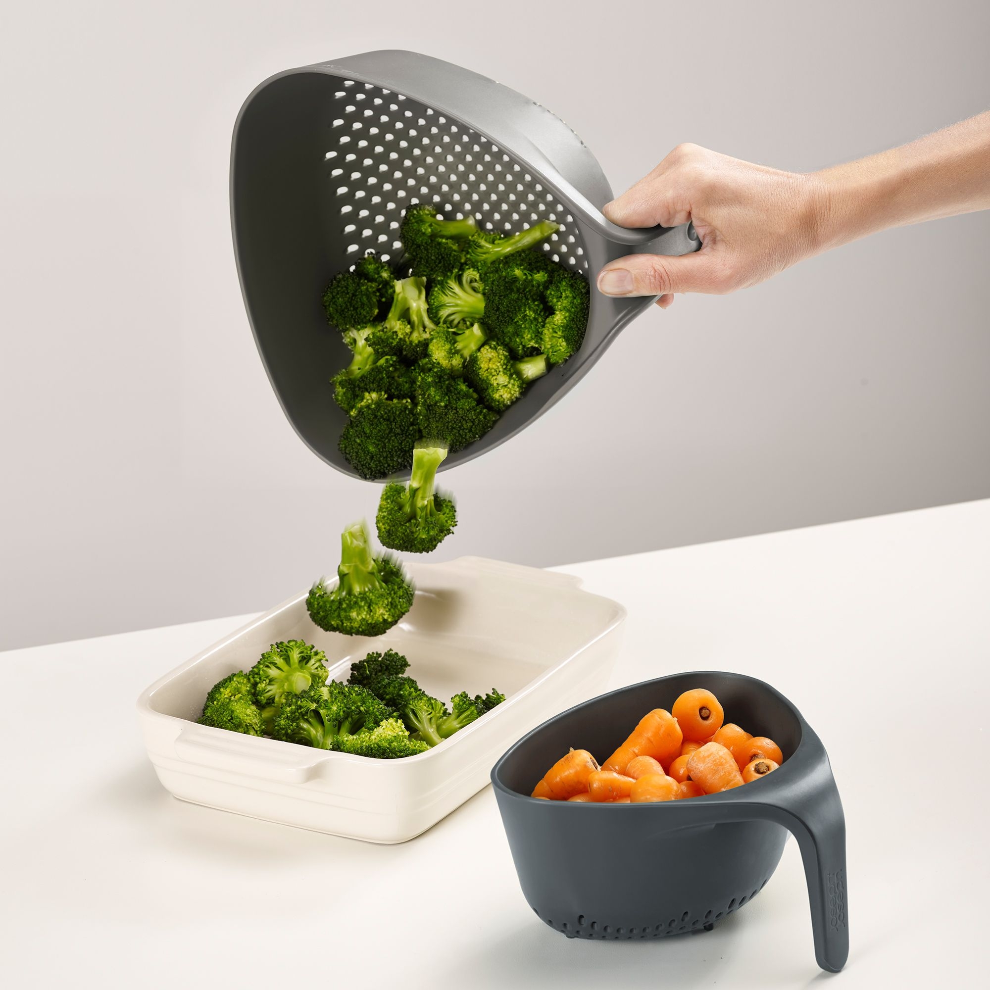 Joseph Joseph - Nest™ 2-piece Grey Colander Set Joseph Joseph - Nest™ 2-piece Grey Colander Set