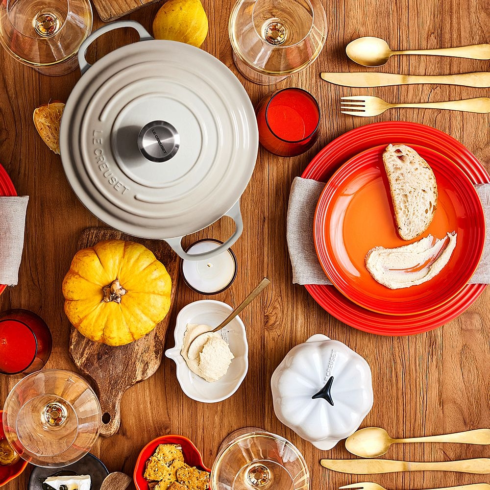 Le Creuset - Kürbisförmchen mit Deckel 300 ml - Meringue Le Creuset - Kürbisförmchen mit Deckel 300 ml - Meringue