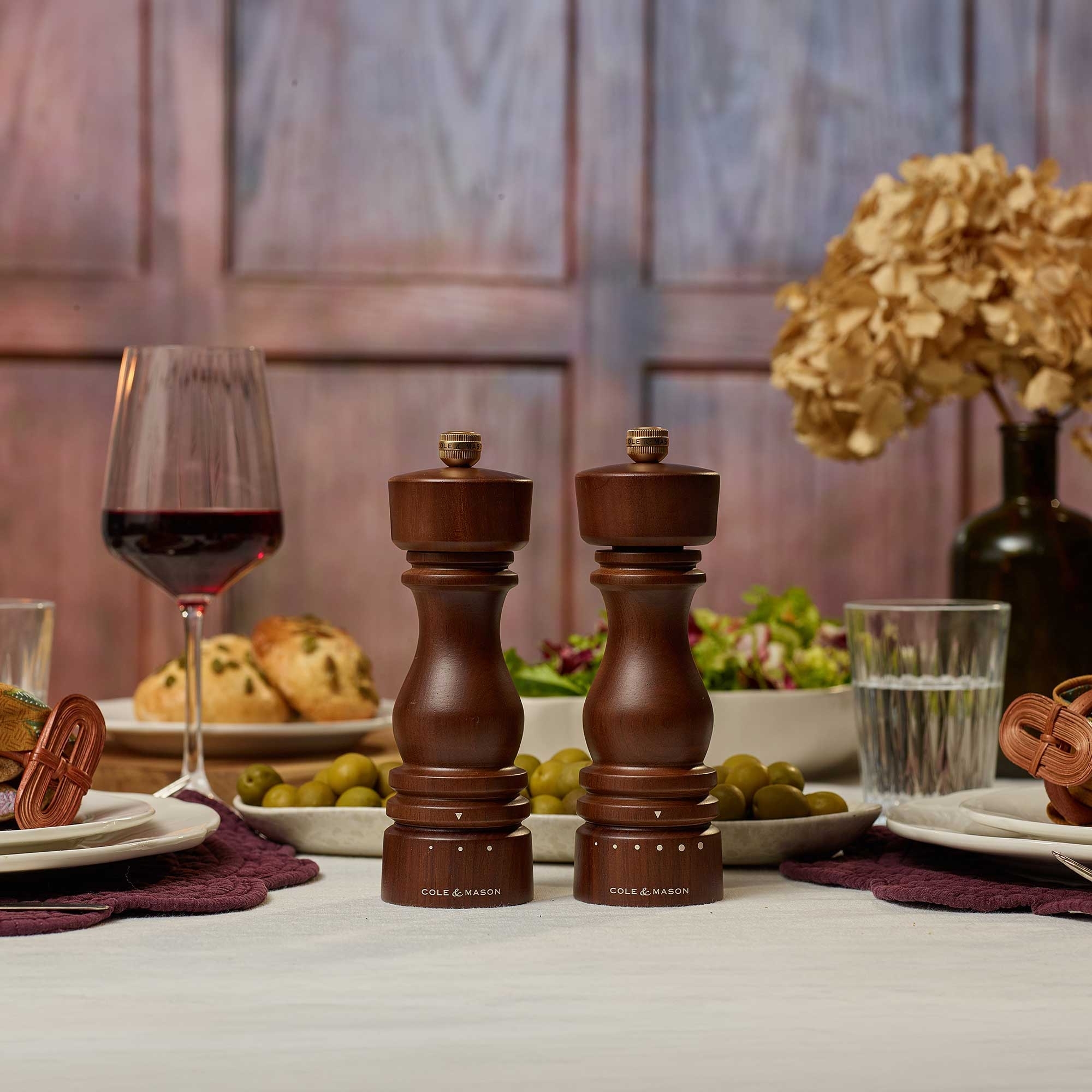 COLE & MASON - London Pepper and Salt Mill Set Walnut