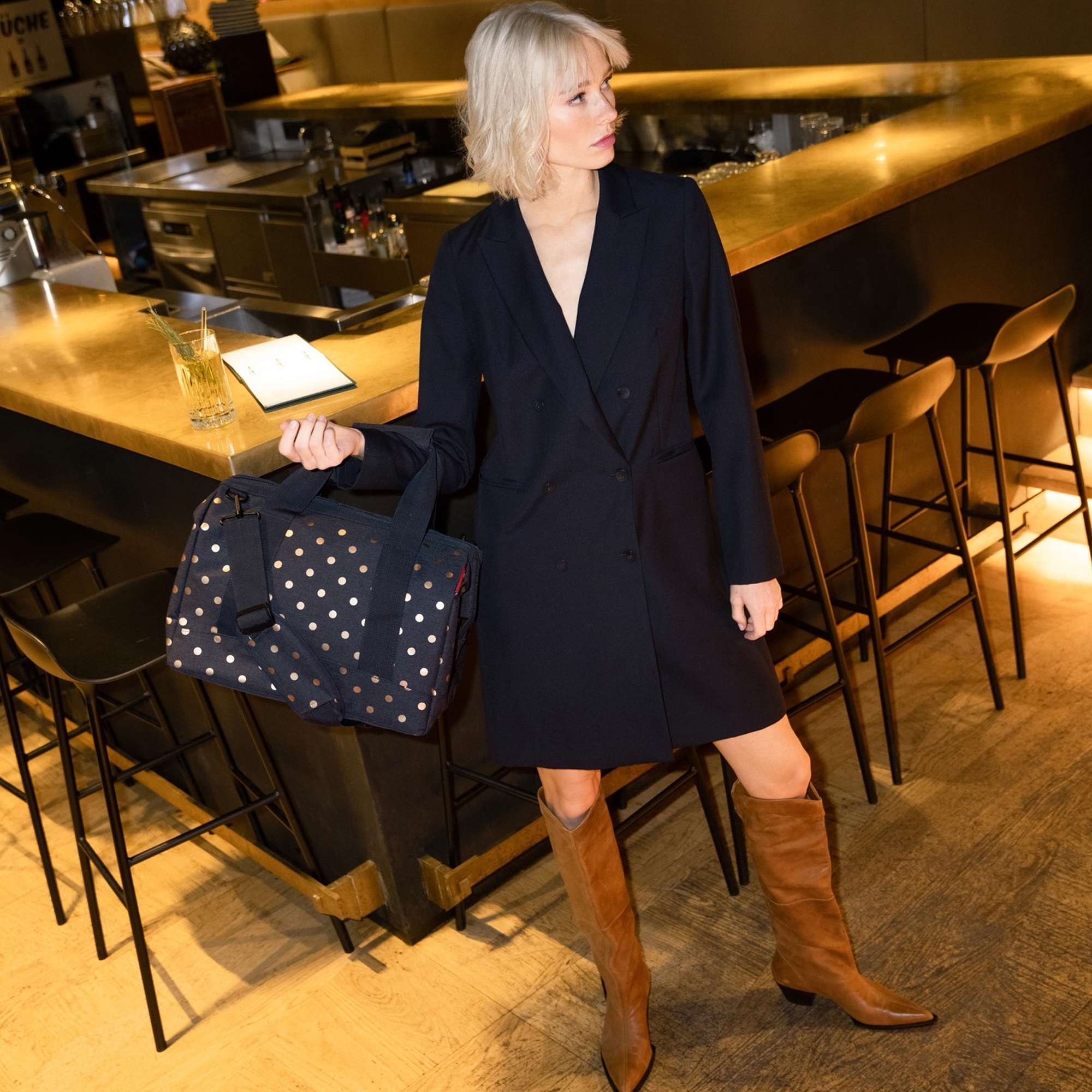 reisenthel - allrounde M - metallic dots blue reisenthel - allrounde M - metallic dots blue