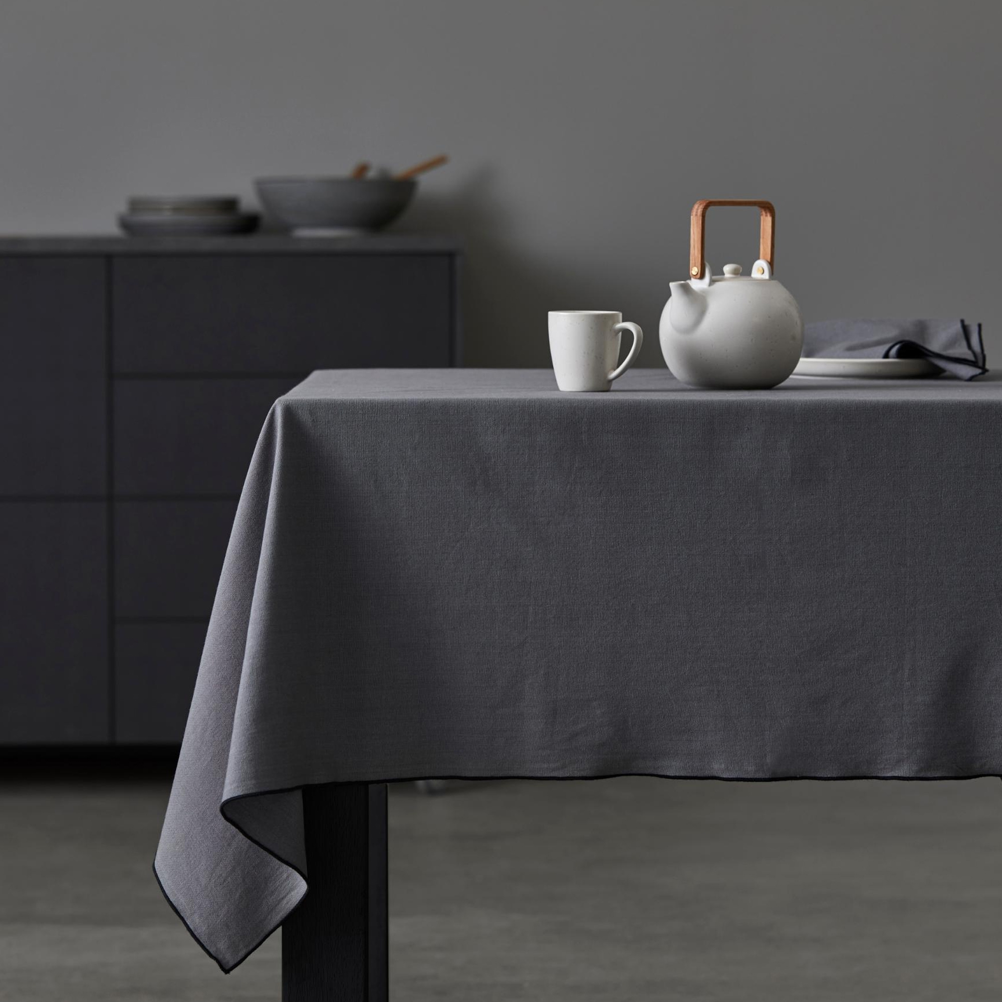 Bitz - Table cloth - 140 x 350 cm