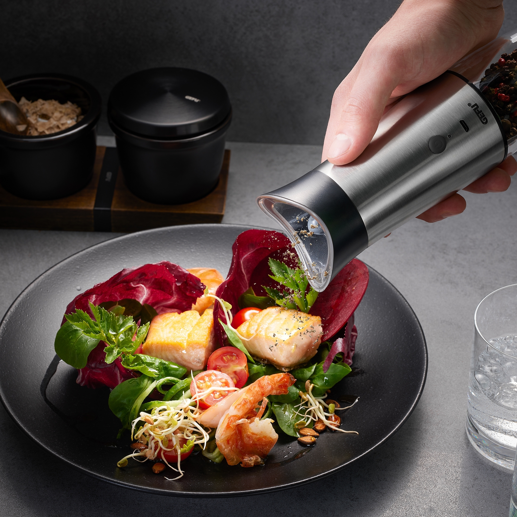 Gefu - pepper or salt mill VELO electric with tilt sensor Gefu - pepper or salt mill VELO electric with tilt sensor