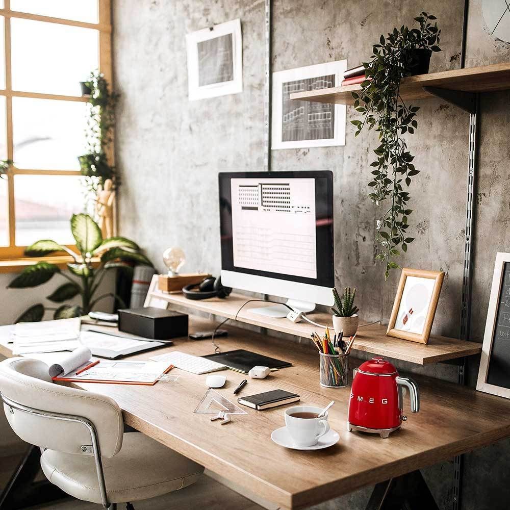 Smeg - 0.8 L kettle with KLF05 - design line style The 50 ° years Smeg - 0.8 L kettle with KLF05 - design line style The 50 ° years