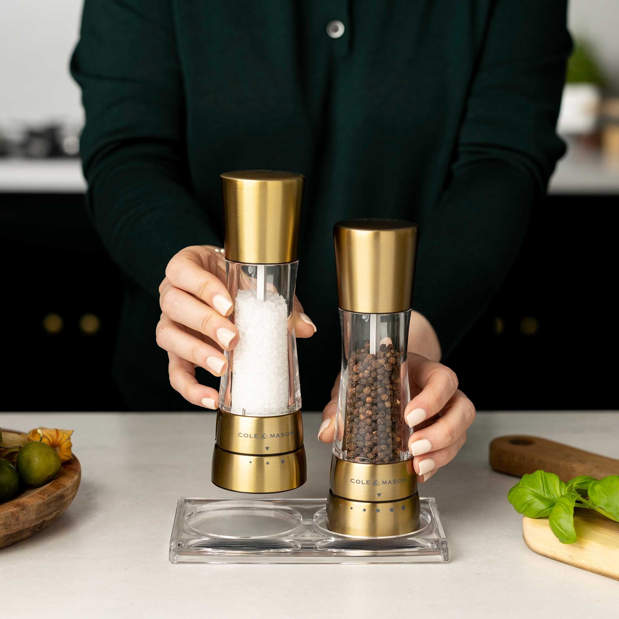 COLE & MASON - Derwent Pepper and Salt Mill Set | Matte Gold