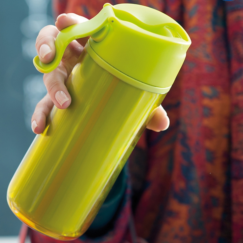 aladdin - Flip & Sip Vacuum Plastic Mug 0,35 L aladdin - Flip & Sip Vacuum Plastic Mug 0,35 L