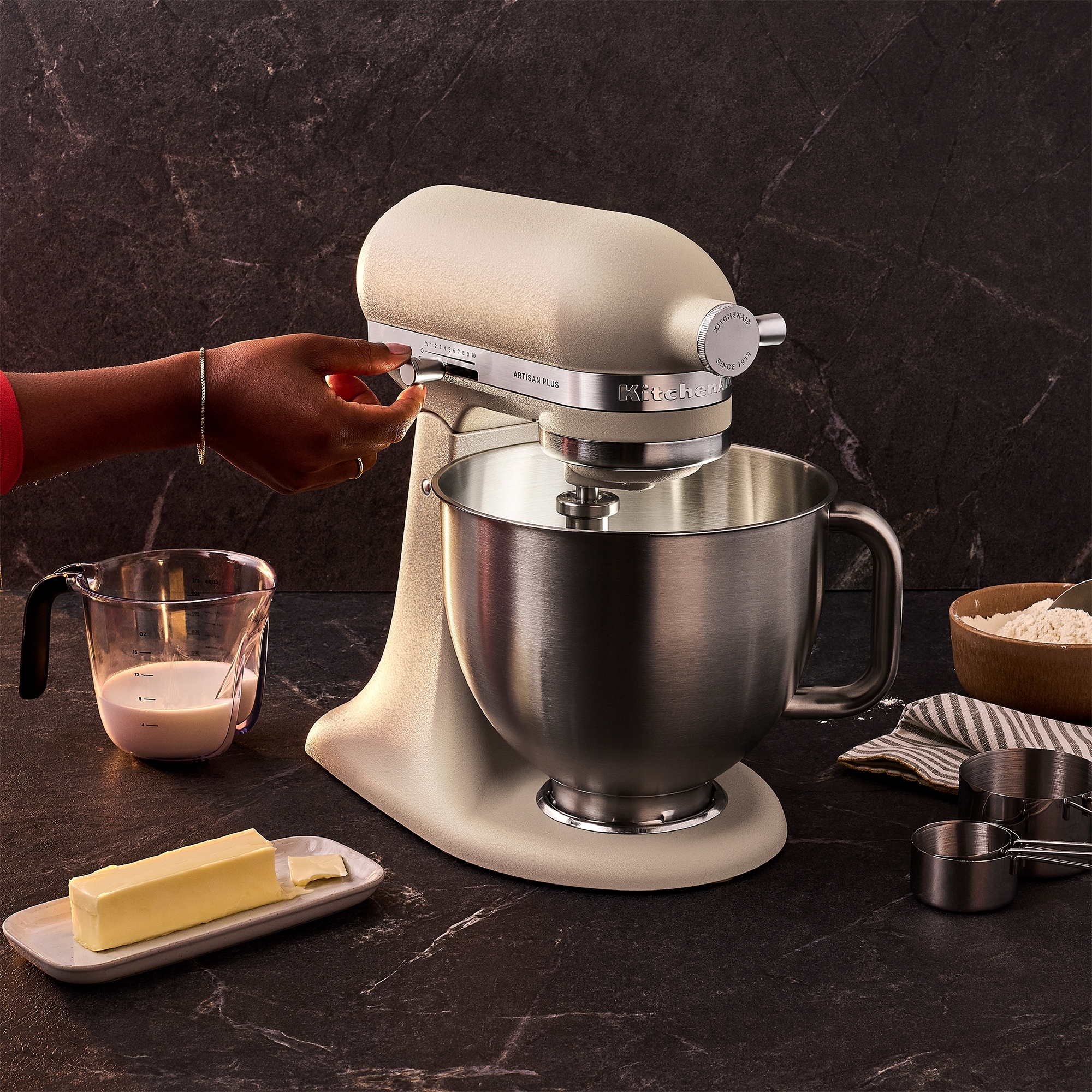KitchenAid - Artisan Plus Küchenmaschine 5KSM50PKVEOC - Oat