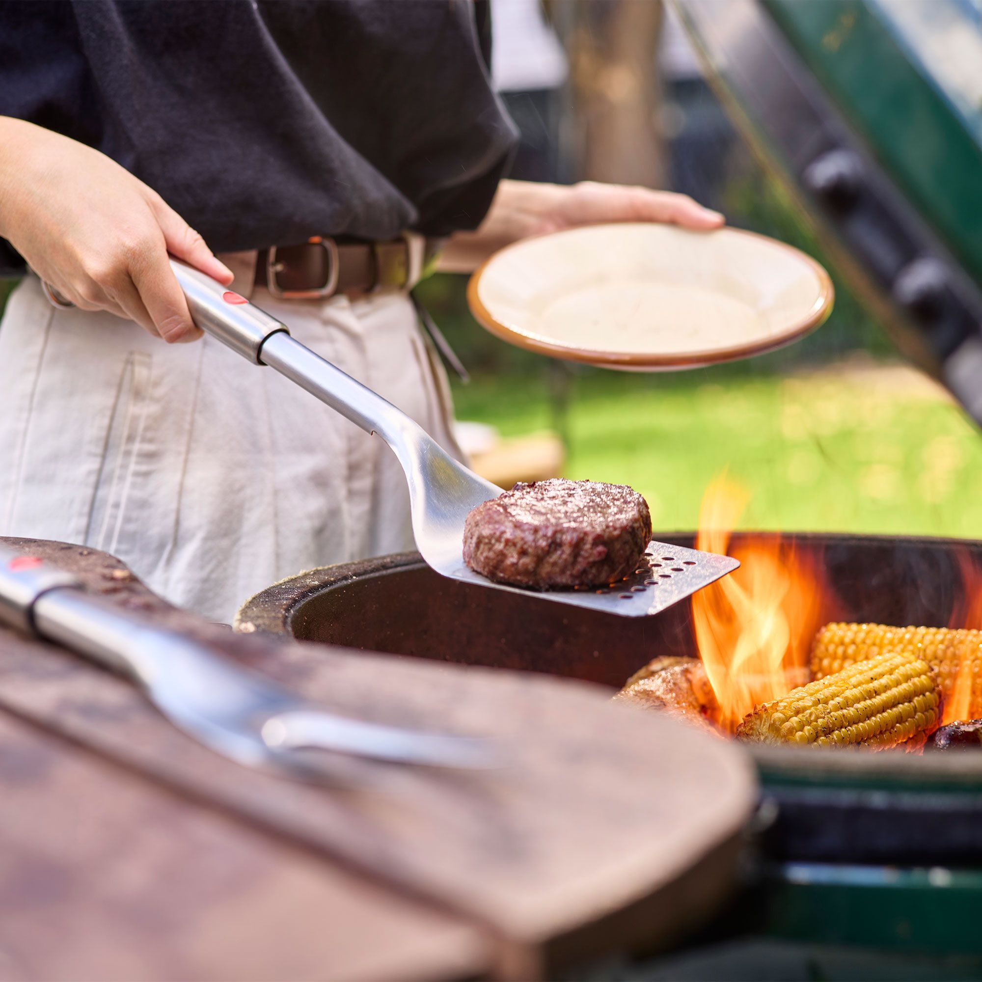 GrillOut™ Ausziehbares 2-er Grillbesteck-Set