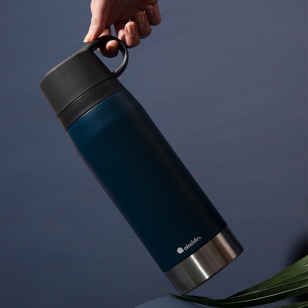 aladdin - CityPark Thermavac™ - vacuum jug with 2 integrated mugs 1.1 L aladdin - CityPark Thermavac™ - vacuum jug with 2 integrated mugs 1.1 L