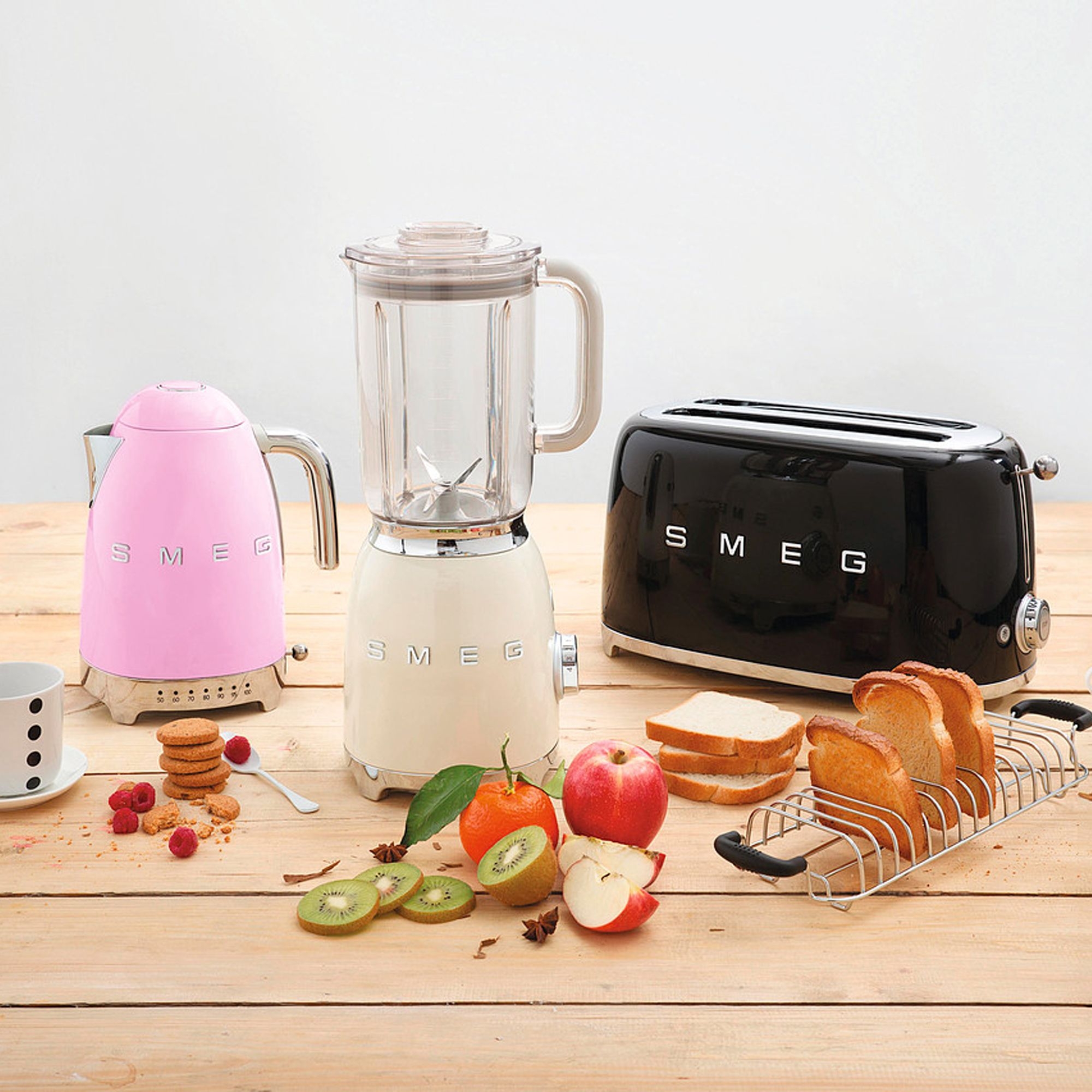Smeg - 1,7 L Wasserkocher mit regelbarer Temperatureinstellung - Pink Smeg - 1,7 L Wasserkocher mit regelbarer Temperatureinstellung - Pink
