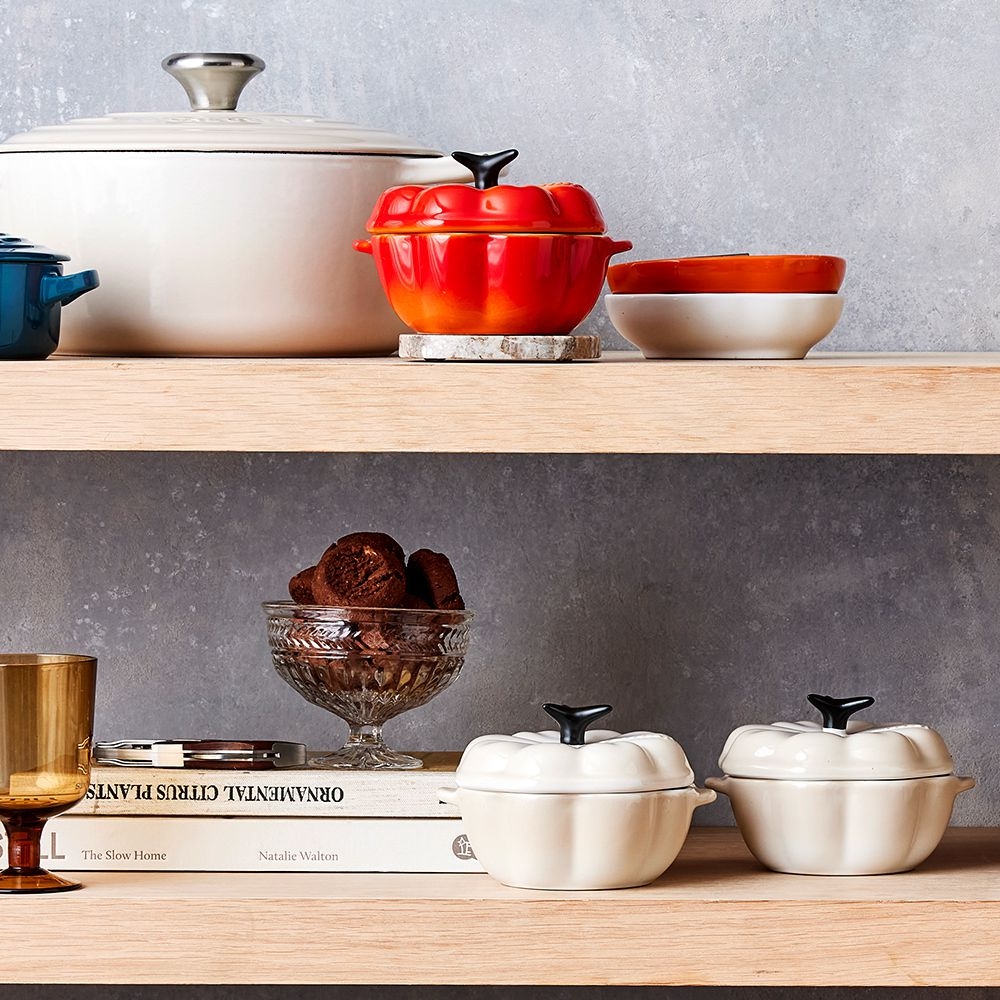 Le Creuset - Kürbisförmchen mit Deckel 300 ml - Meringue Le Creuset - Kürbisförmchen mit Deckel 300 ml - Meringue