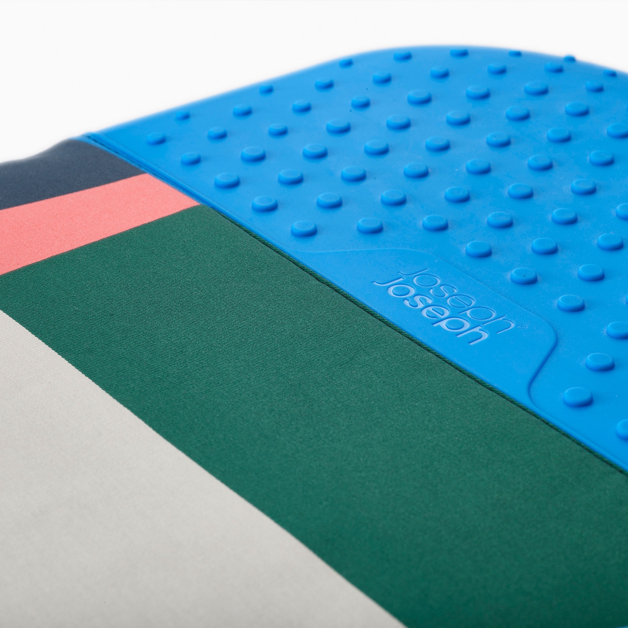 Joseph Joseph - Glide ™ Easy-Store Ironing Board - Multicoloured