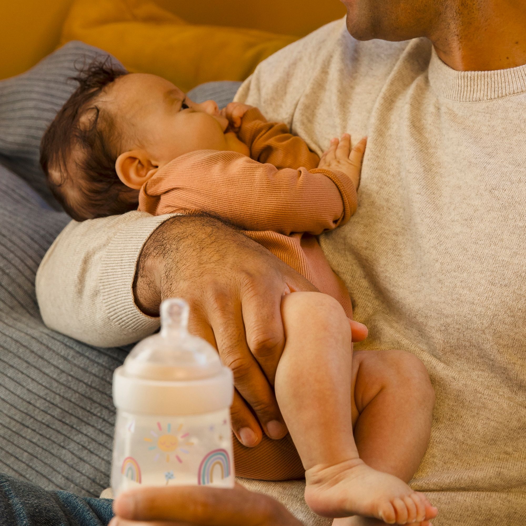 Mepal Mio baby bottle 240 ml sunshine & rainbow