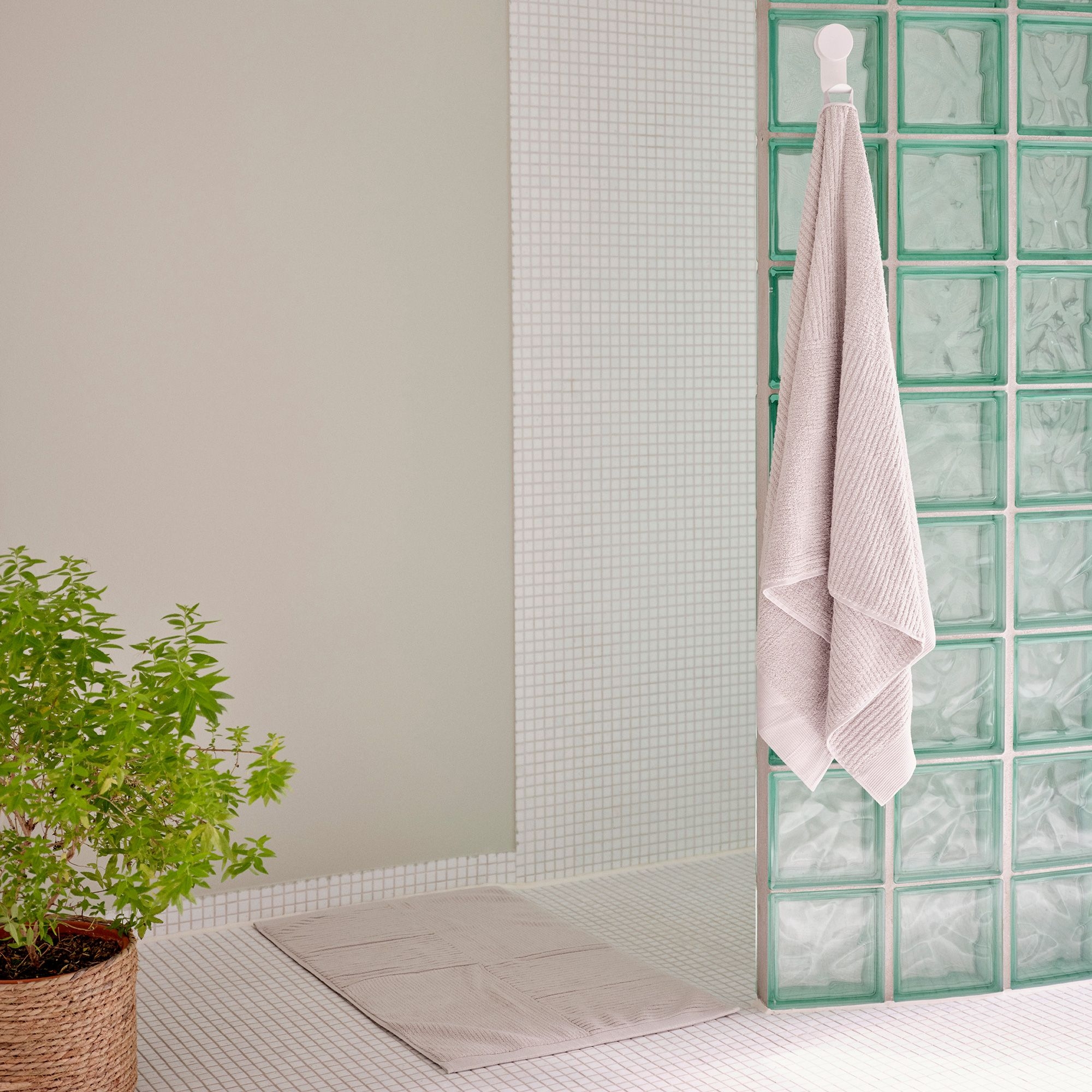 Zone - Classic Badehandtuch - 70 x 140 cm - Soft Grey
