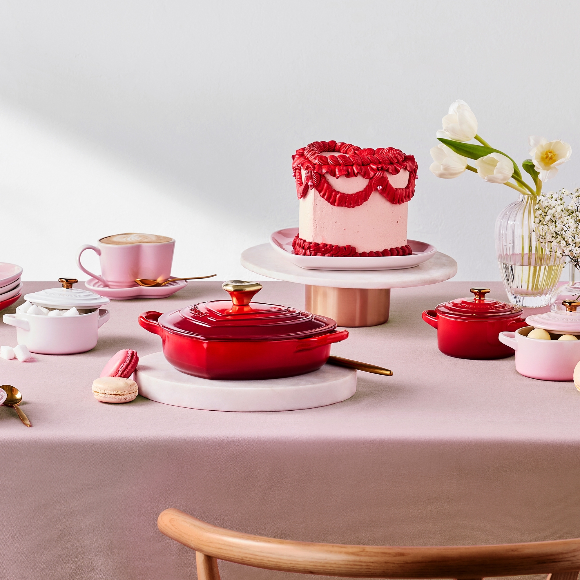 Le Creuset - 2er-Set Herzbecher mit Untertassen 200 ml - Heart Collection Le Creuset - 2er-Set Herzbecher mit Untertassen 200 ml - Heart Collection