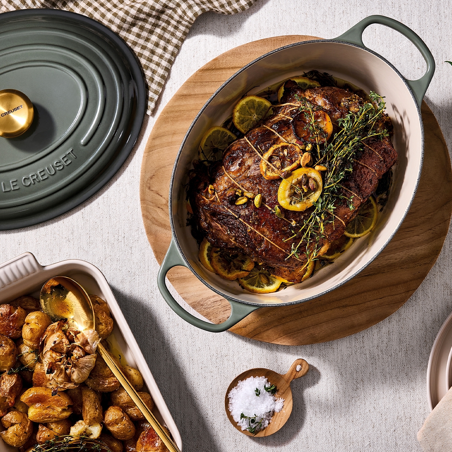 Le Creuset - Signature oval Casserole Le Creuset - Signature oval Casserole