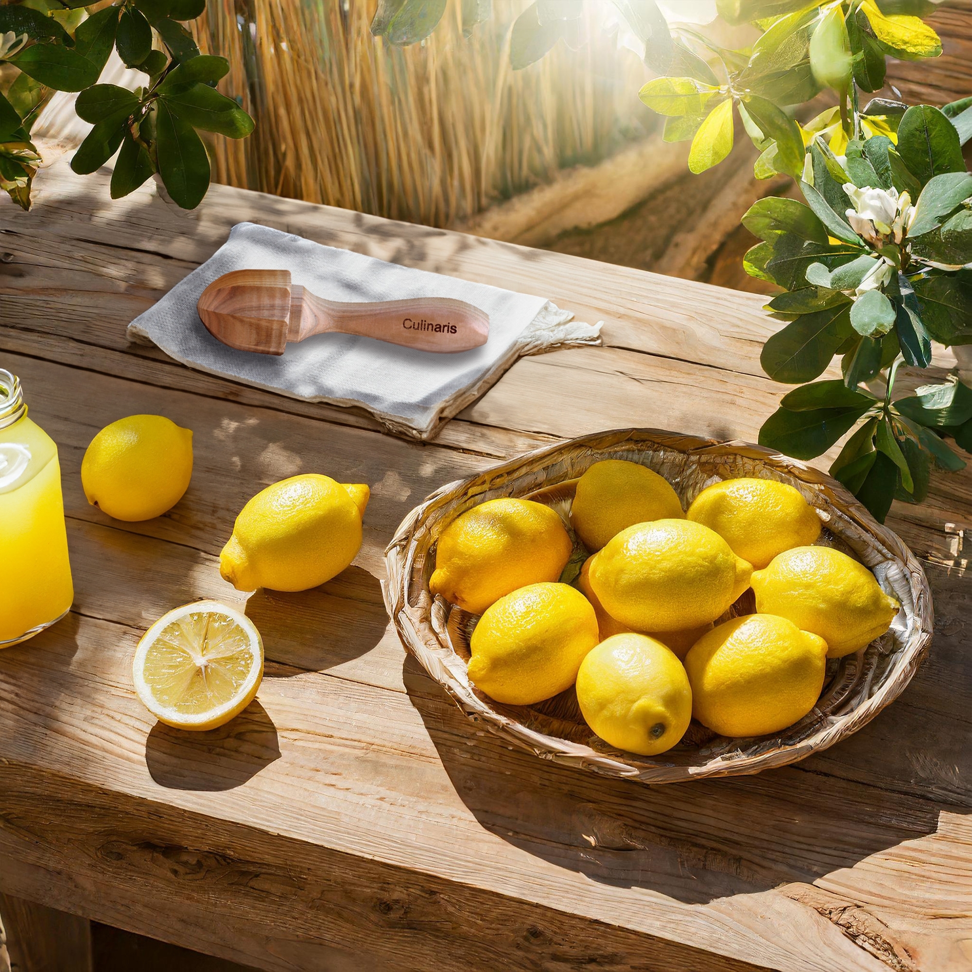 Lemon squeezer - cherry wood - 15 cm | Culinaris Lemon squeezer - cherry wood - 15 cm | Culinaris