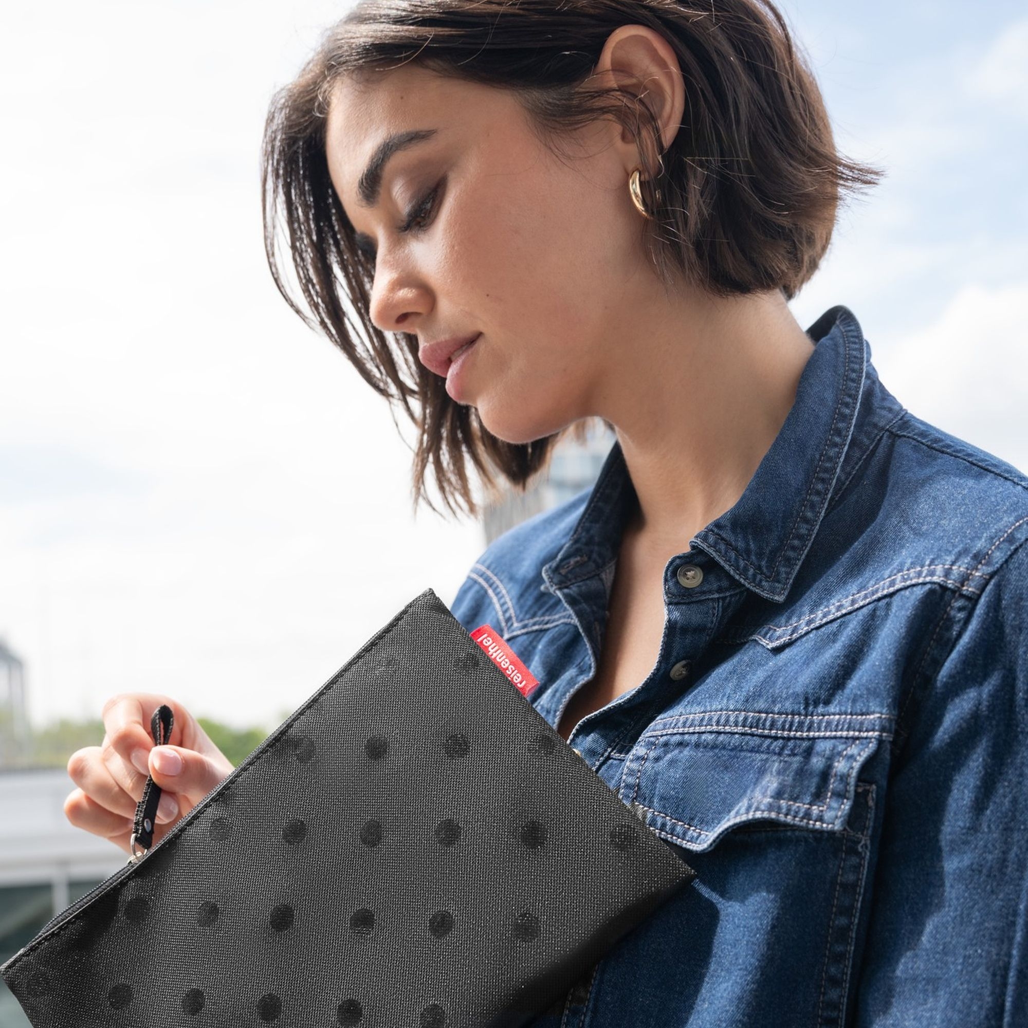 reisenthel - case 1 - glossy dots black reisenthel - case 1 - glossy dots black