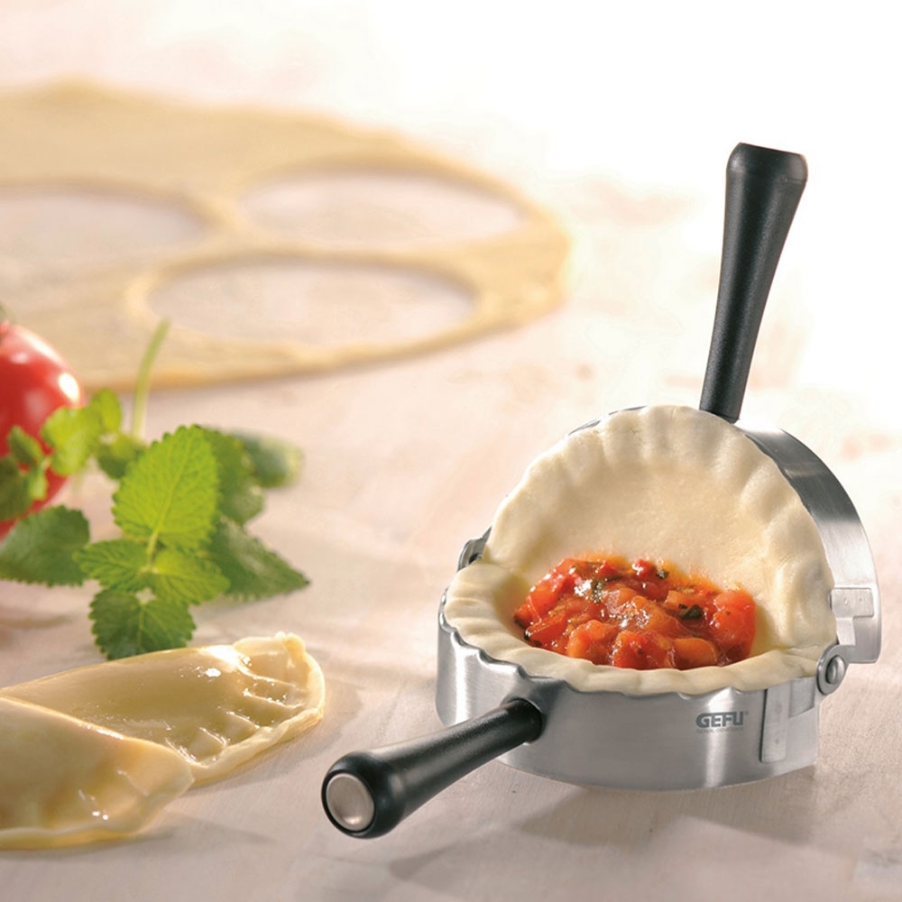 Gefu - Ravioli / Maultaschen Former - rund Gefu - Ravioli / Maultaschen Former - rund