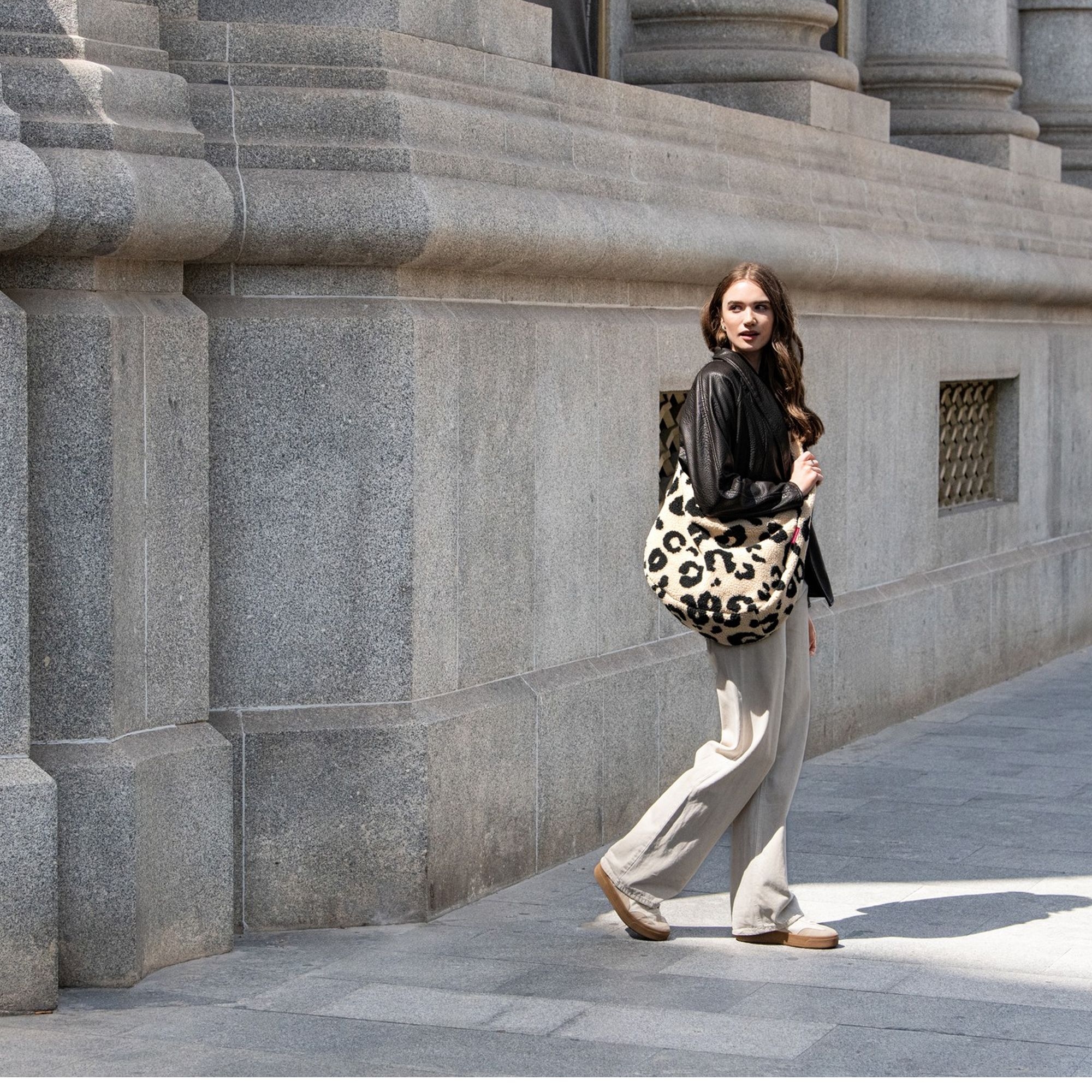 reisenthel - moonbag - teddy leo cream