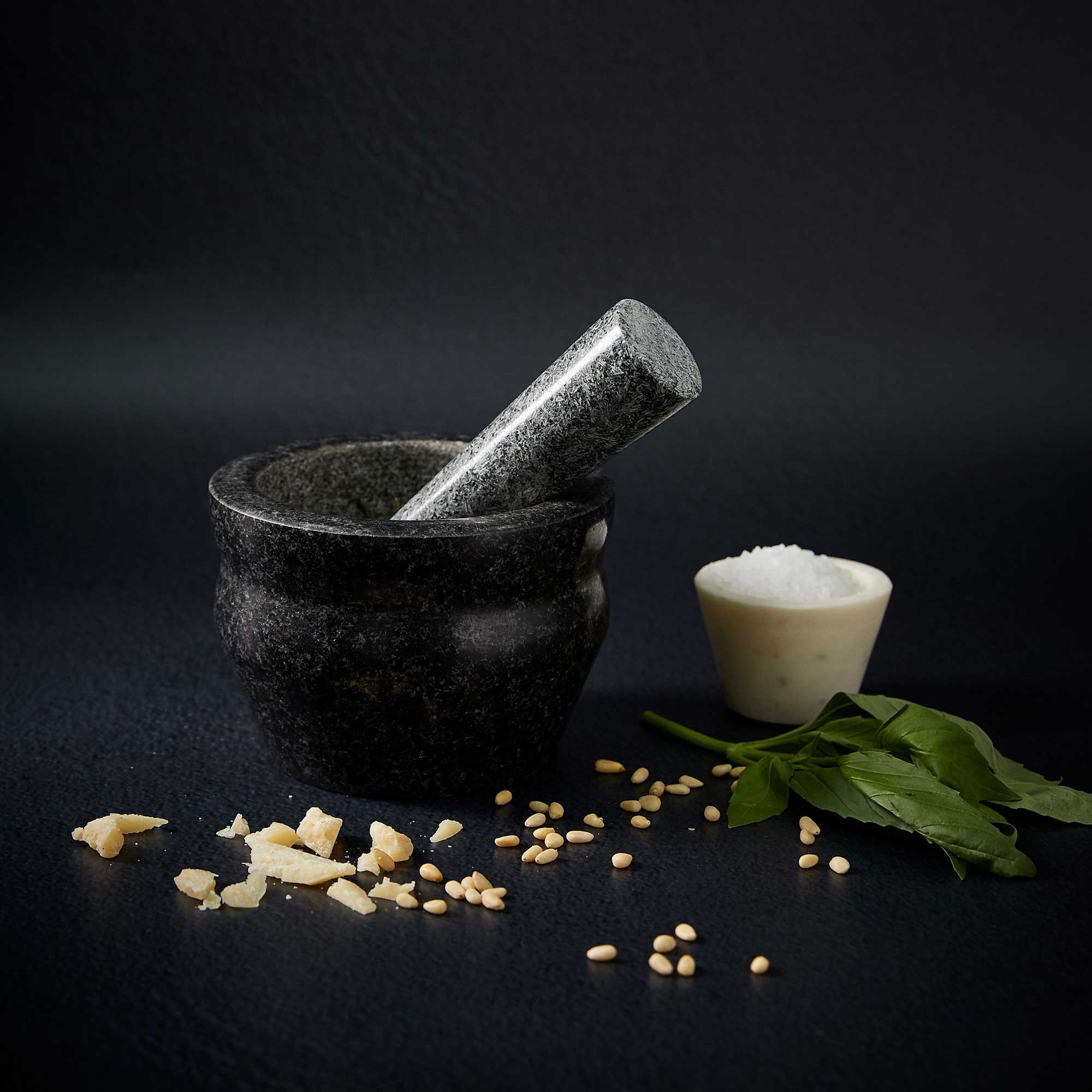 COLE & MASON - Worcester Granite Pestle and Mortar - Ø 14 cm | Black