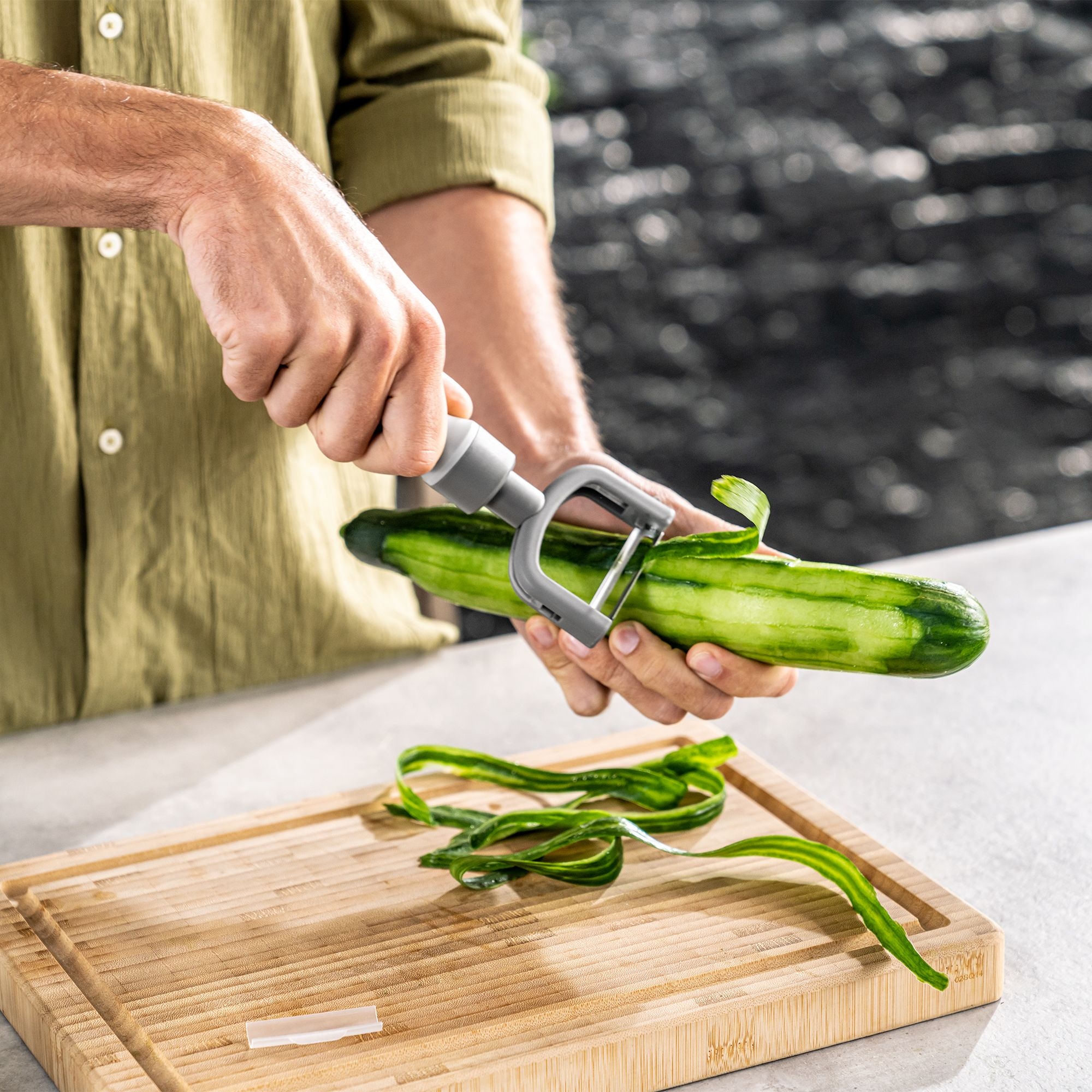 ZWILLING - 2-in-1 Peeler | Z-Cut | Grey