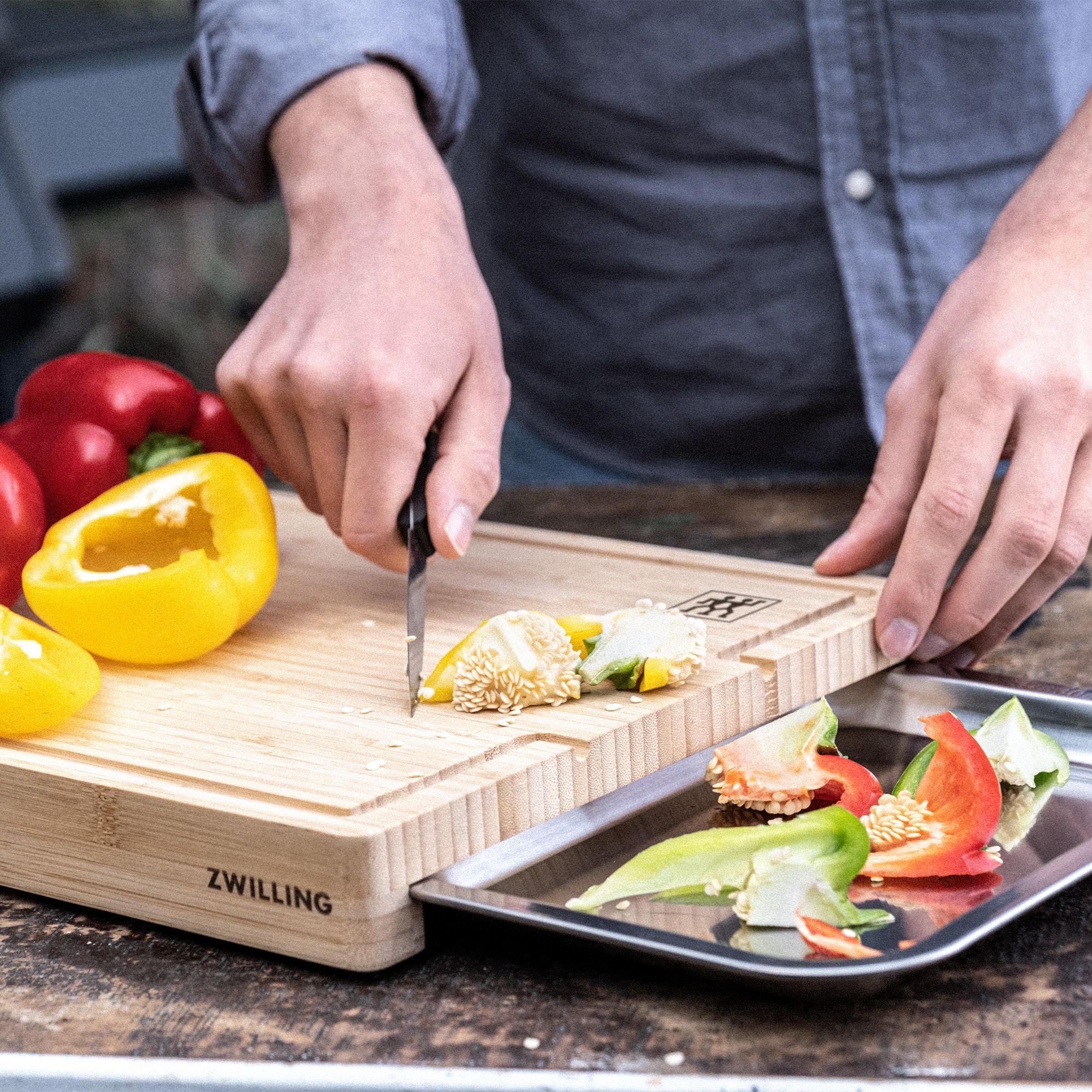 ZWILLING - Cutting board with drip tray | 39 cm x 30 cm