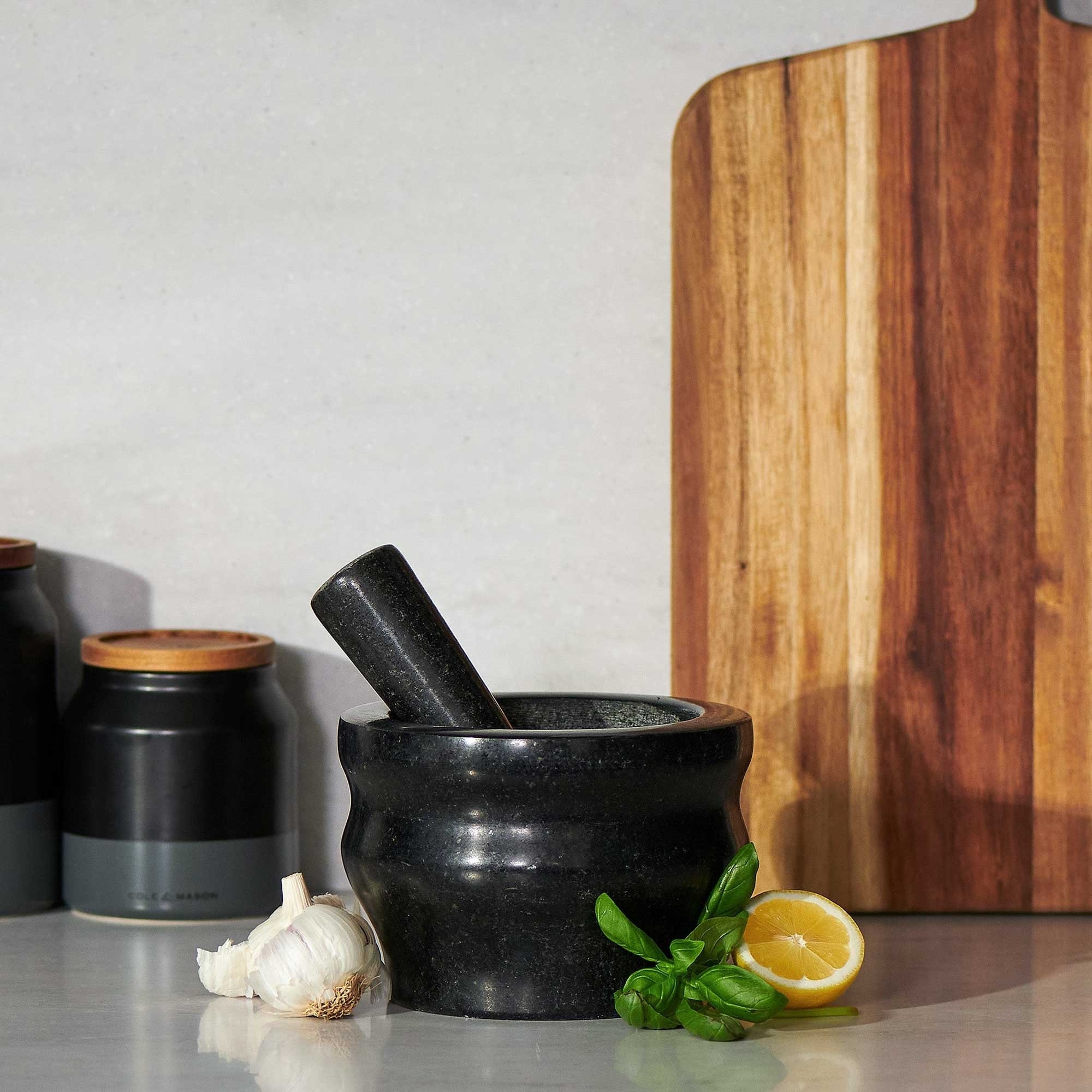 COLE & MASON - Worcester Granite Pestle and Mortar - Ø 14 cm | Black