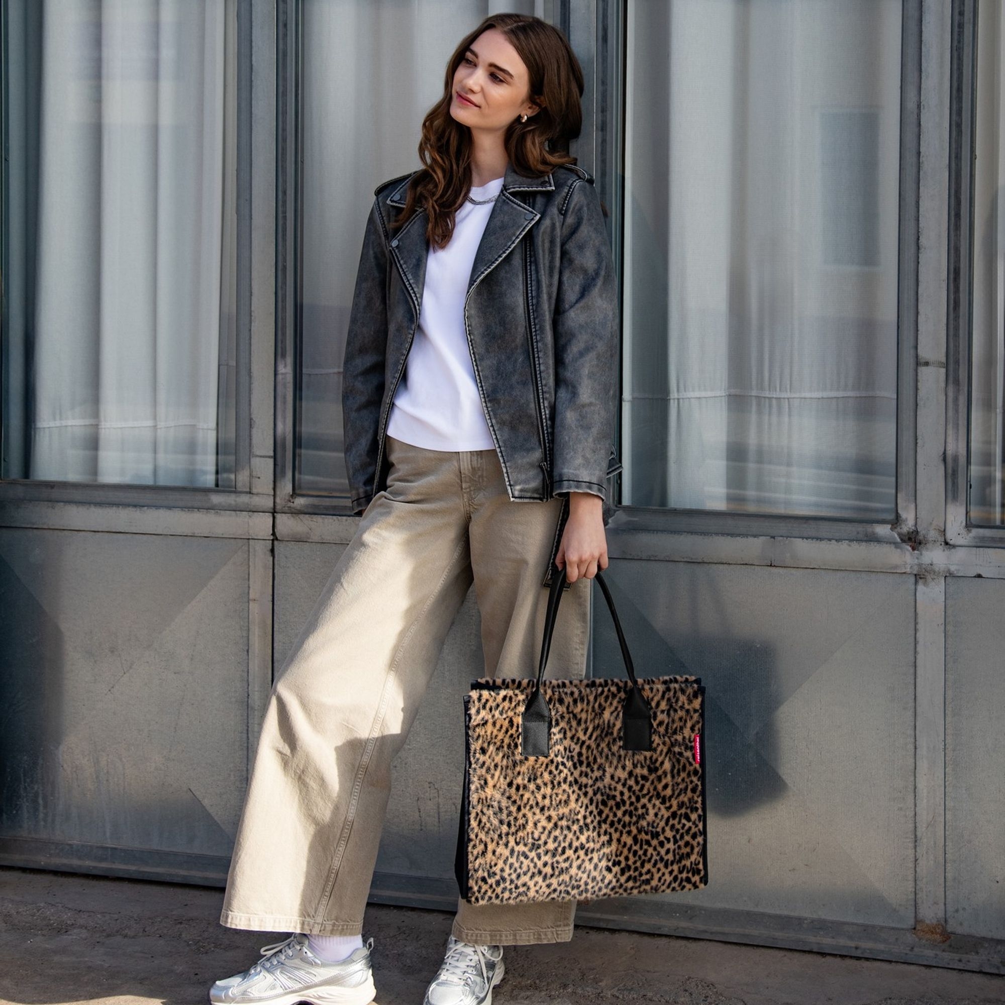 reisenthel - daily shopper - leo fake fur