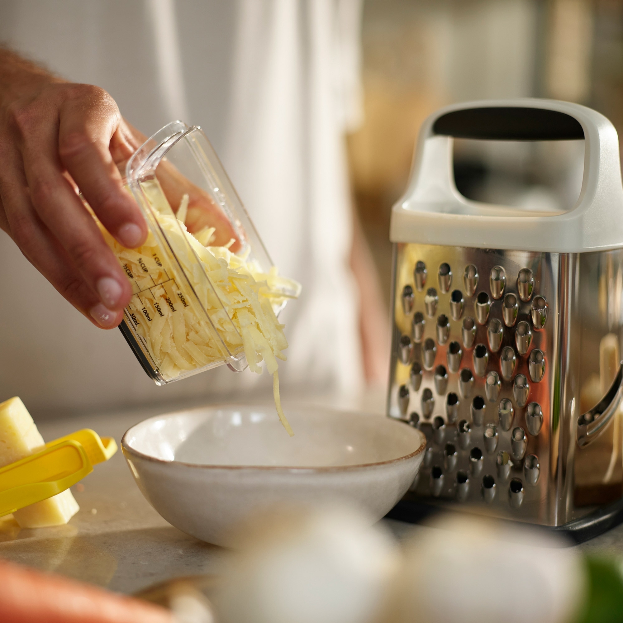 Joseph Joseph - Box Reibe Multi-Grip - yellow Joseph Joseph - Box Reibe Multi-Grip - yellow