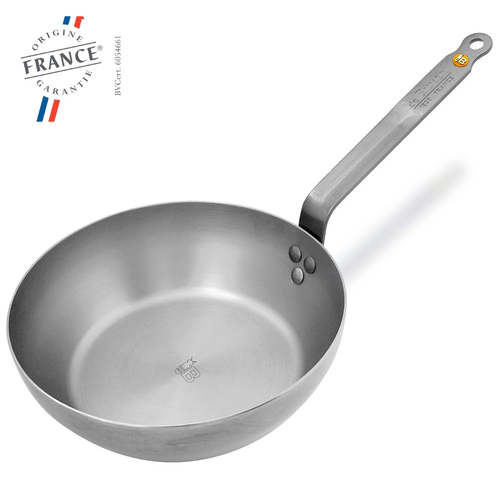 de Buyer - Country pan 24 cm + Frypan 28 cm + Turner + stoving oil de Buyer - Country pan 24 cm + Frypan 28 cm + Turner + stoving oil