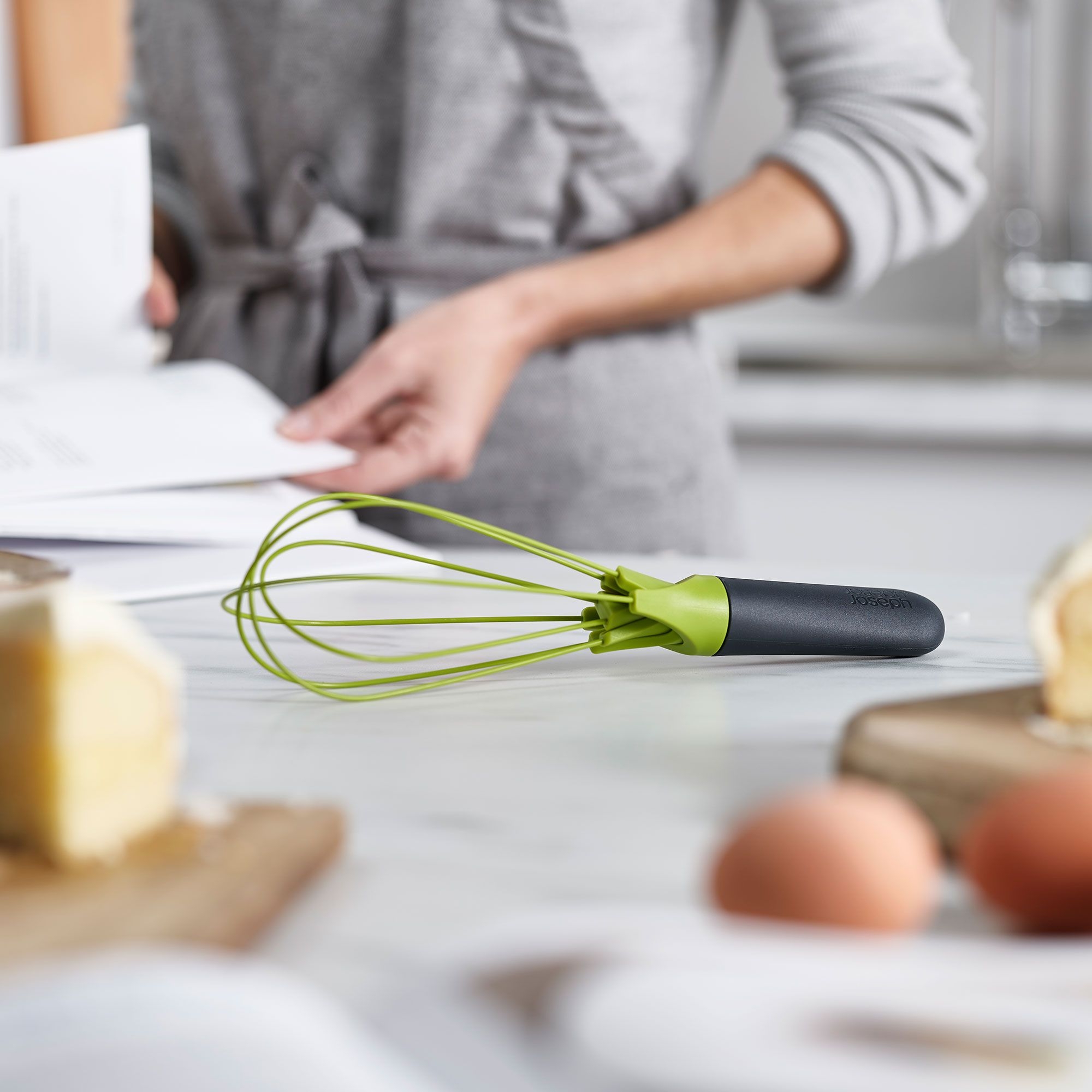 Joseph Joseph - Twist™ 2-in-1 Whisk Green