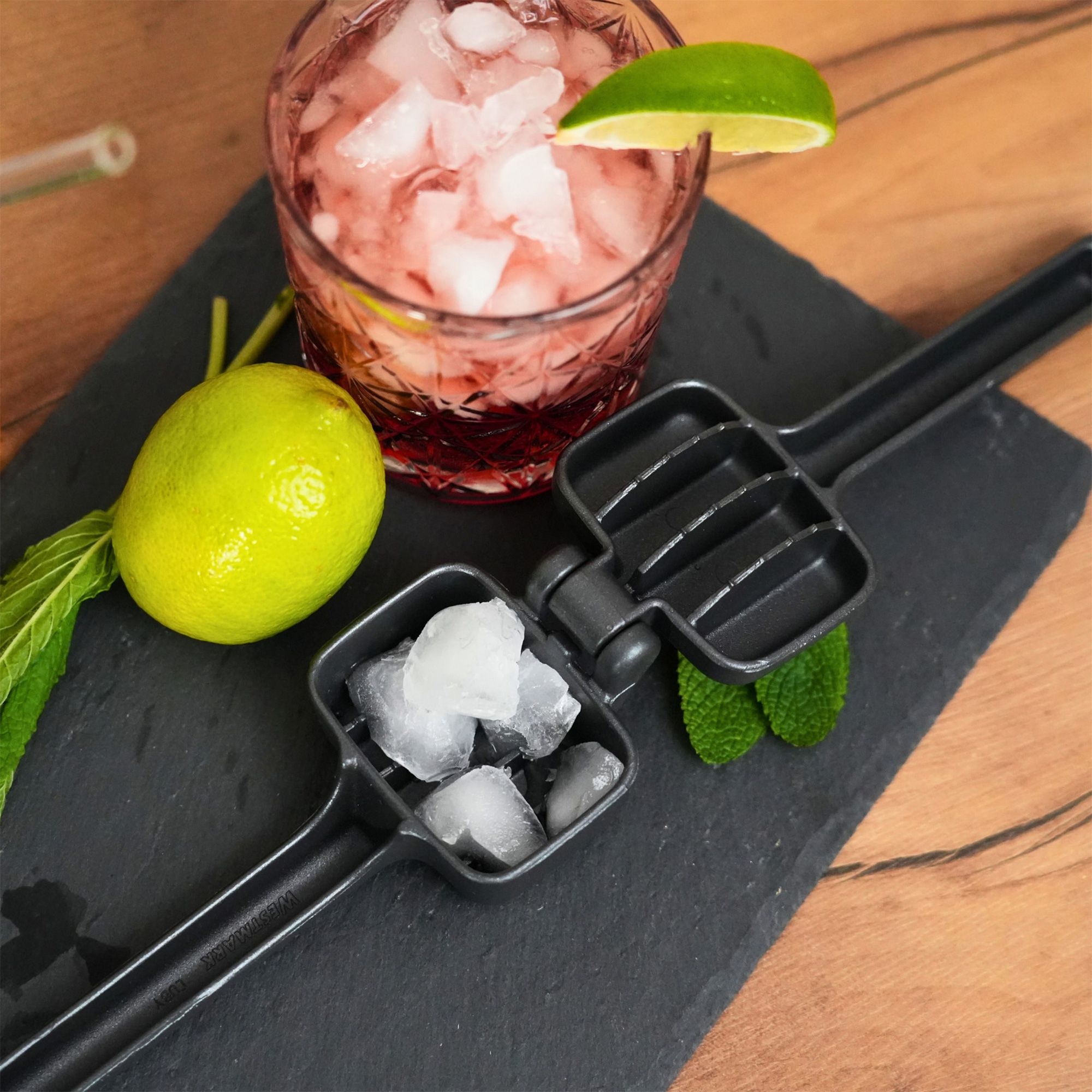 Westmark - Ice crusher »Cuby« Black Edition