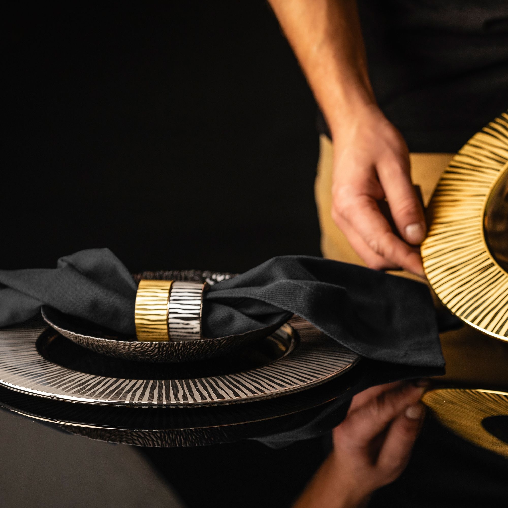Eisch - ELIOR napkin rings set of 2, gold