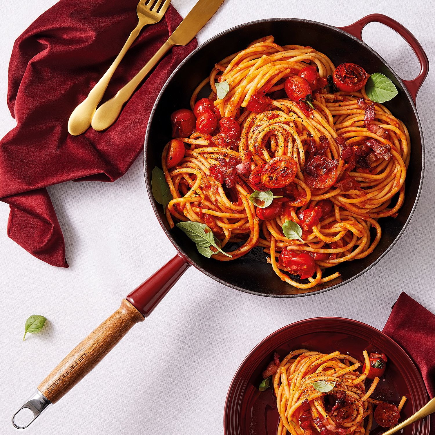 Le Creuset - Bratpfanne Signature mit Holzgriff Le Creuset - Bratpfanne Signature mit Holzgriff