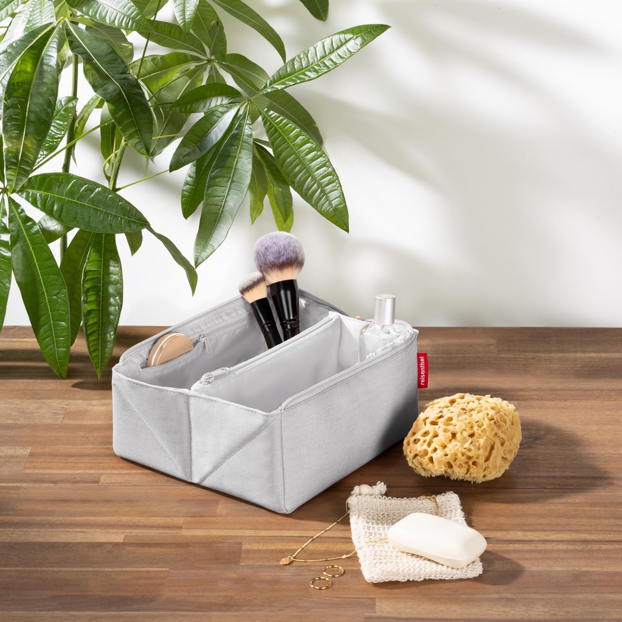 reisenthel - fold case - twist sky rose reisenthel - fold case - twist sky rose