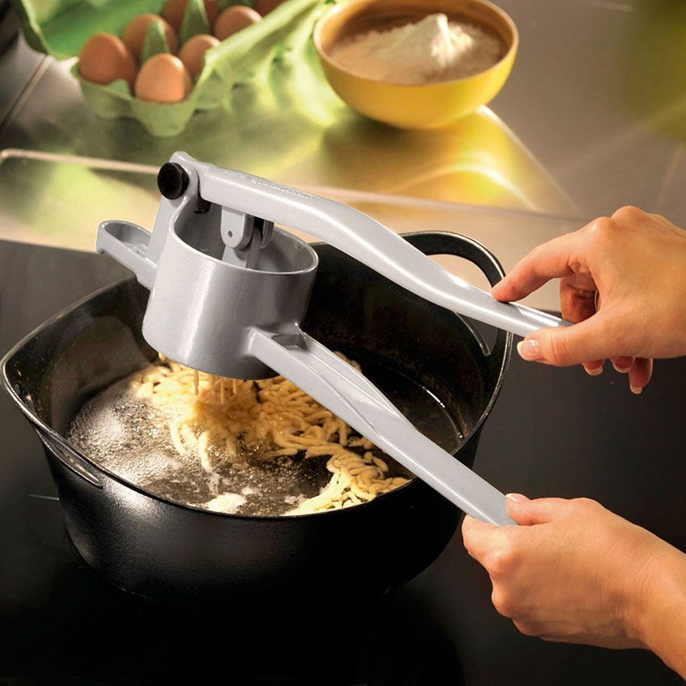 Gefu - Kartoffelpresse und Spätzlepresse SPÄTZLEBOUB Guss Gefu - Kartoffelpresse und Spätzlepresse SPÄTZLEBOUB Guss